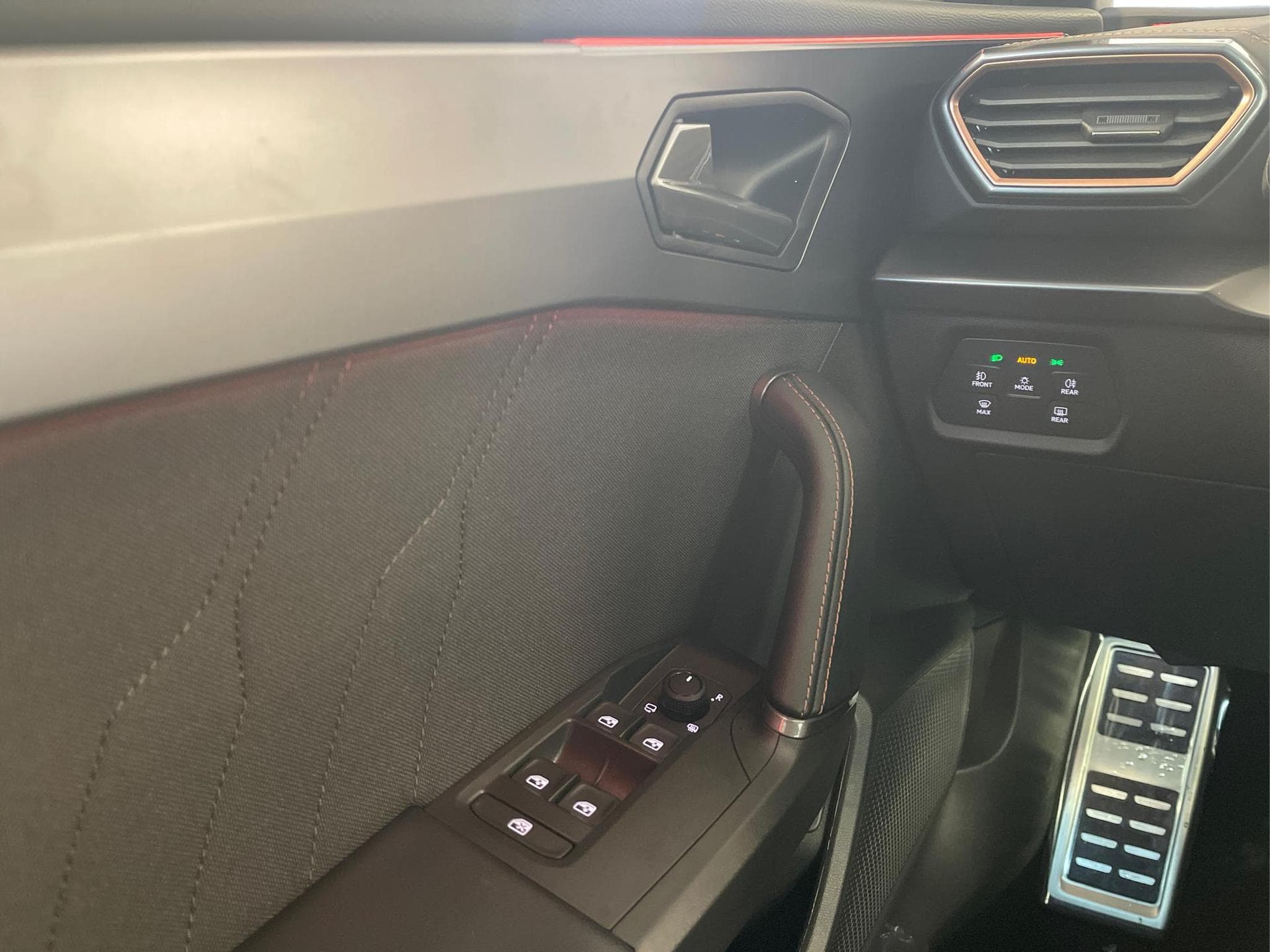 Cupra Leon ST (2026) - Photo 9