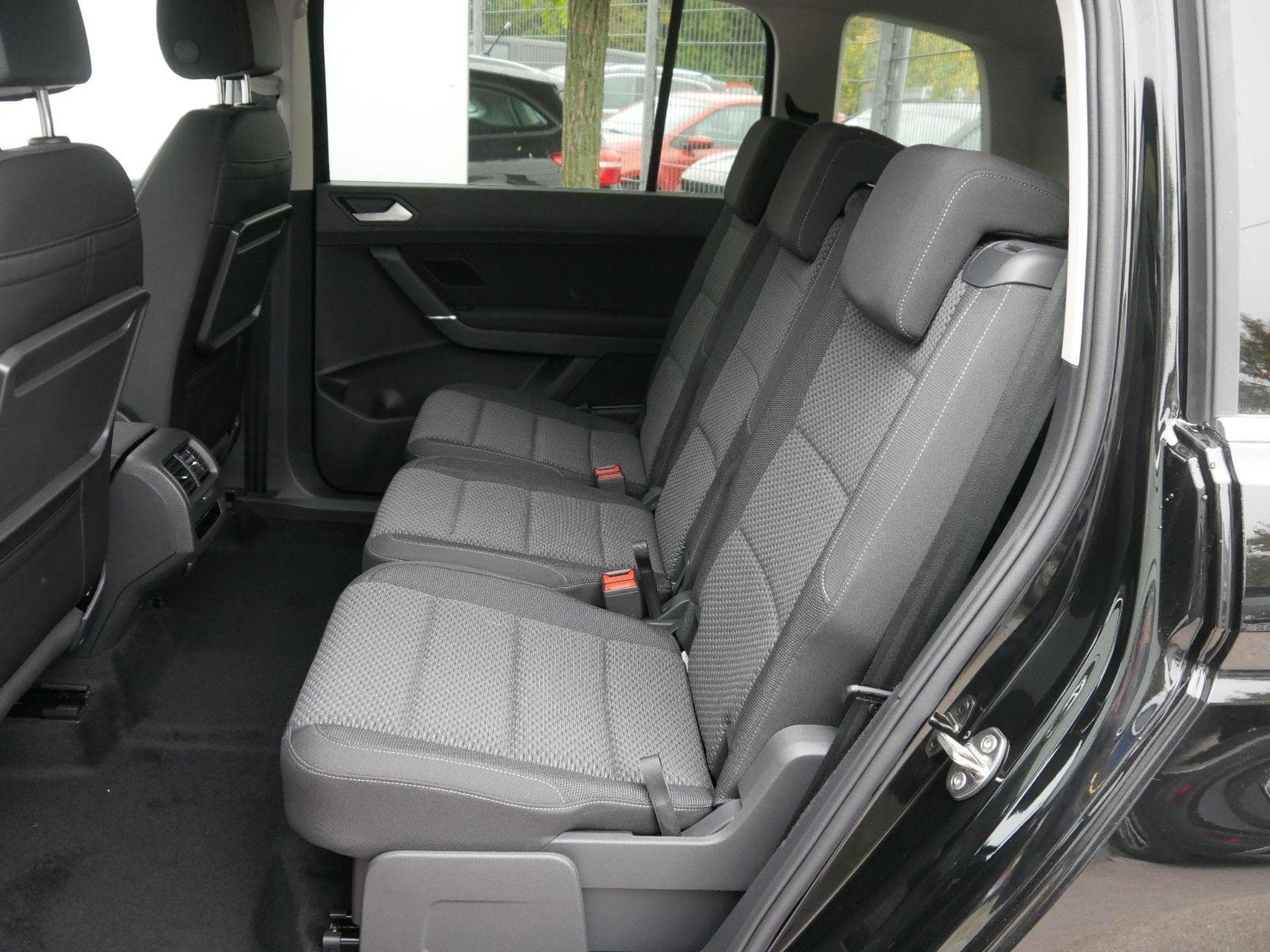 VW Touran Comfortline (2026) - Photo 10