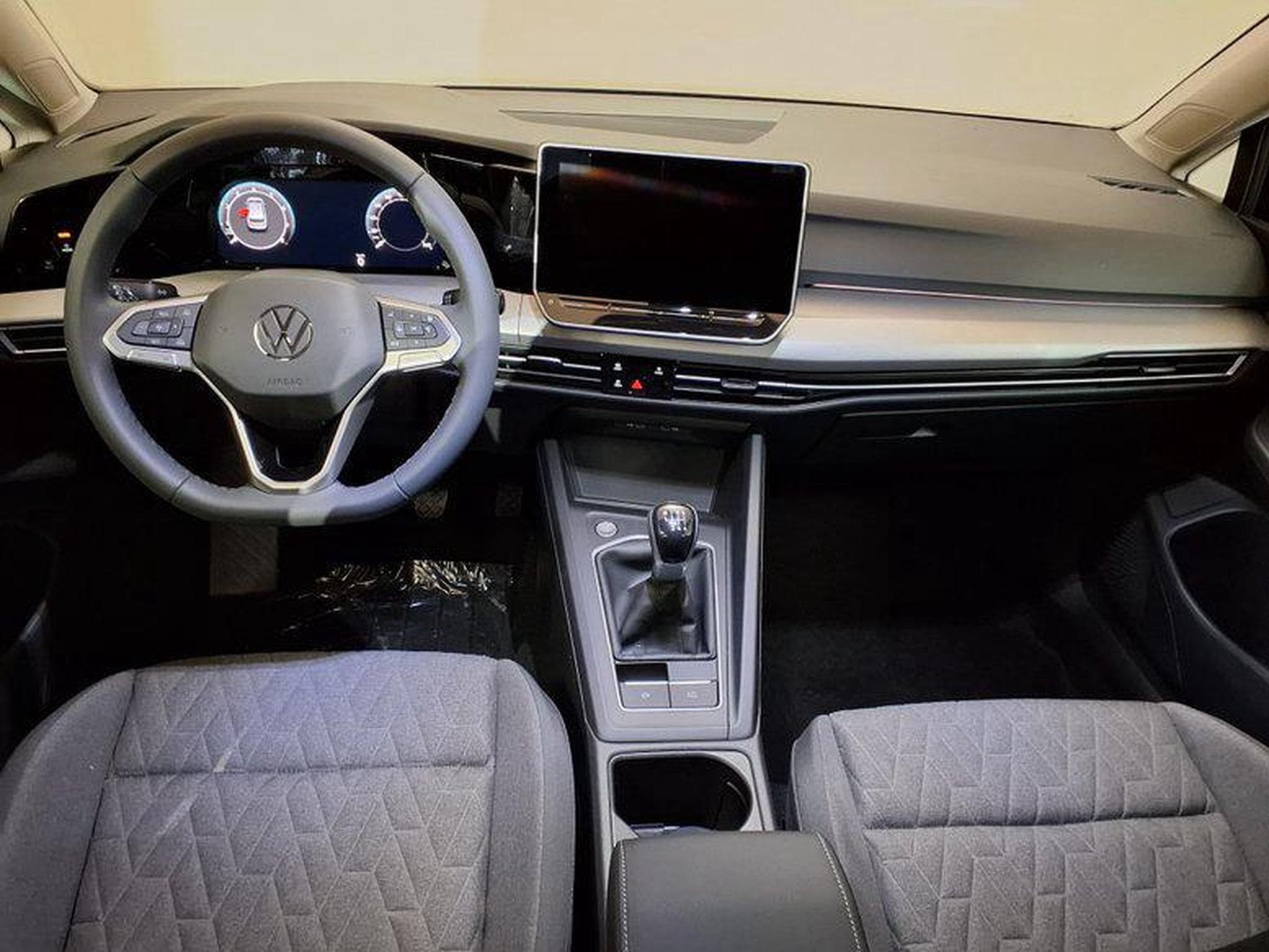 VW Golf Life Plus 1.5 TSI 6-Gang (2026) - Photo 11