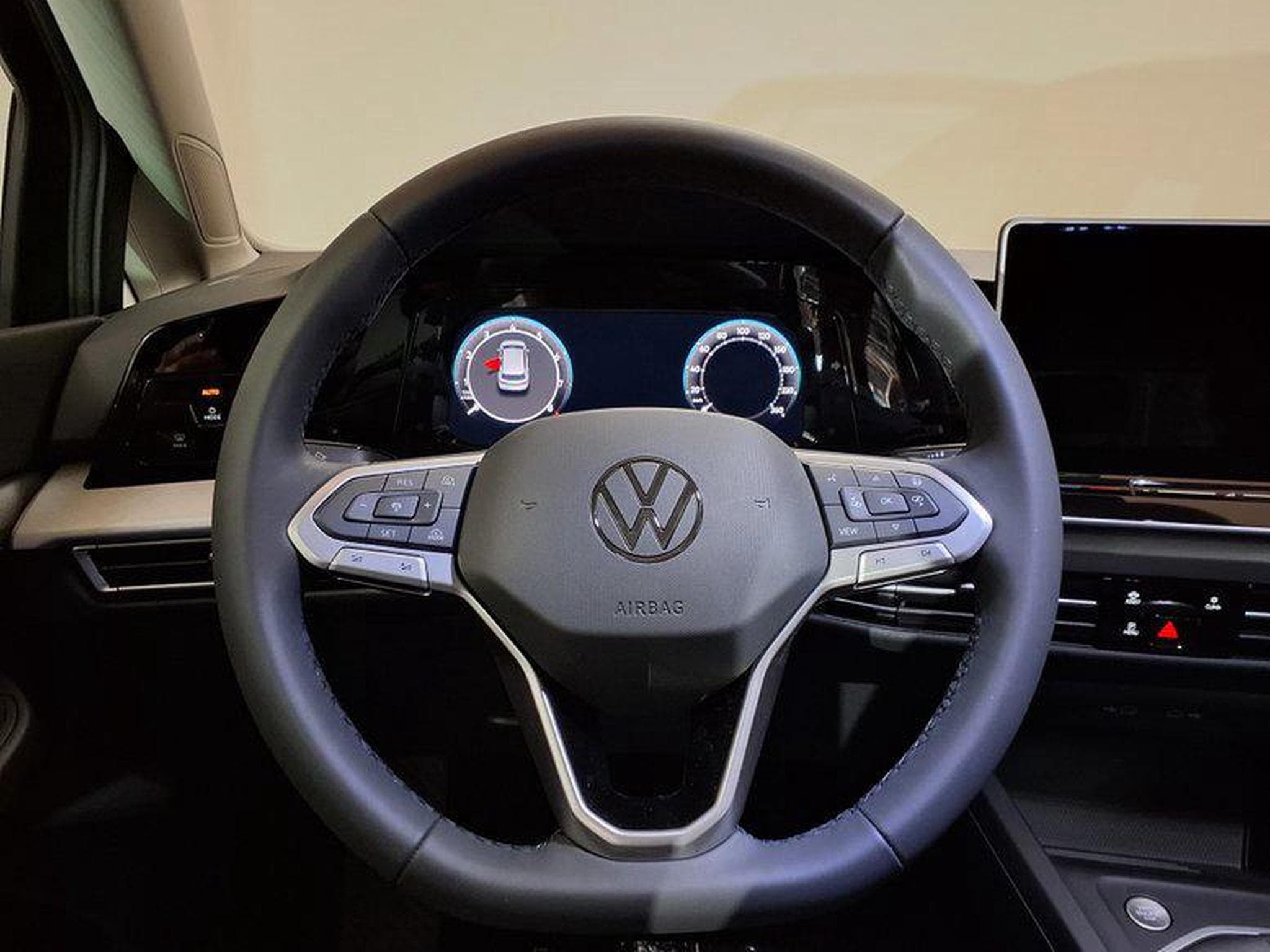 VW Golf Life Plus 1.5 TSI 6-Gang (2026) - Photo 12