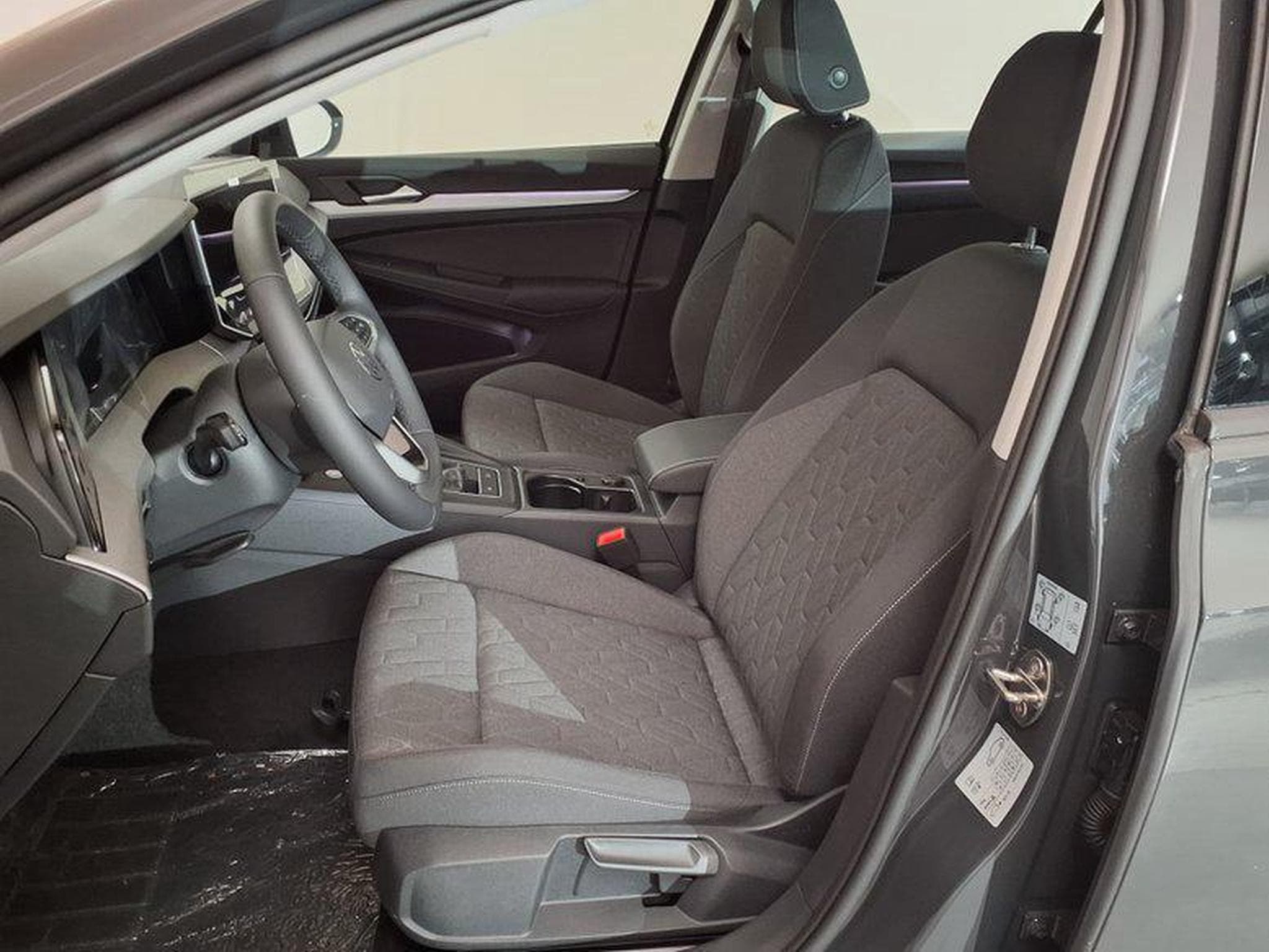 VW Golf Life Plus 1.5 TSI 6-Gang (2026) - Photo 9