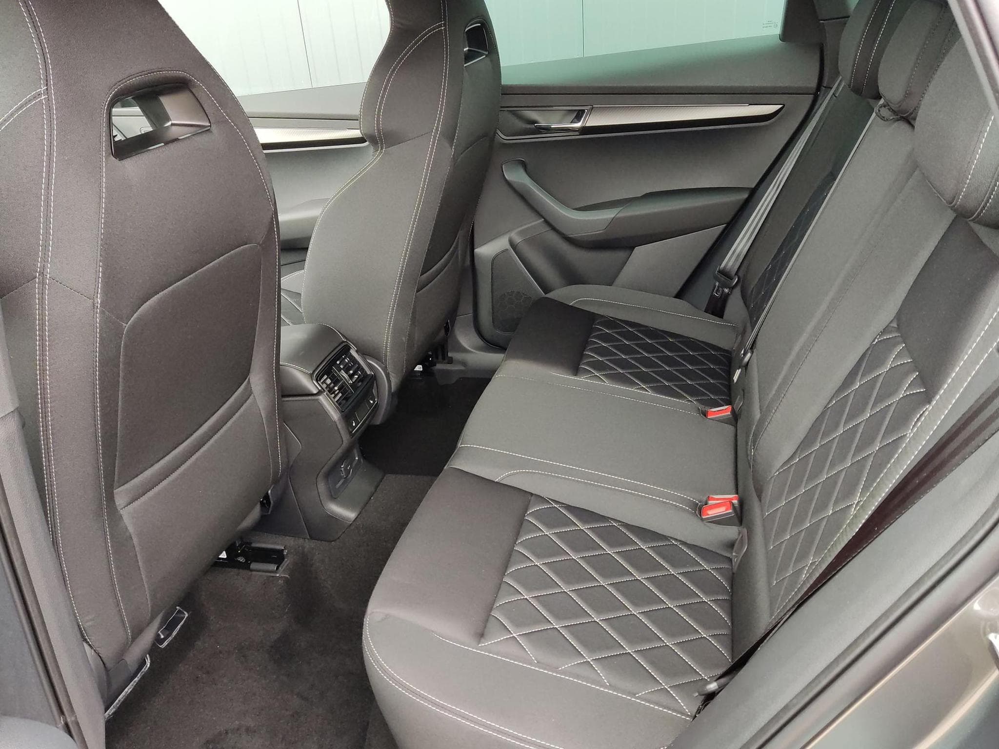 Skoda Karoq Sportline 2,0 TDI (2026) - Photo 5