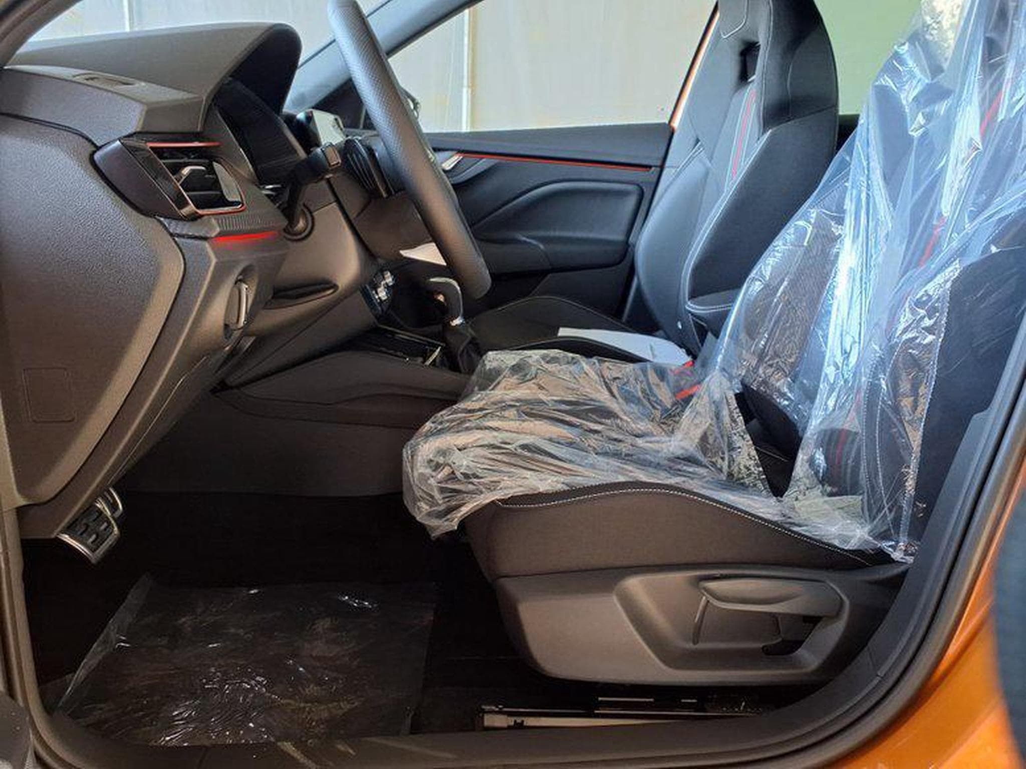 Skoda Kamiq Monte Carlo 1.0 TSI 7-Gang-DSG (2026) - Foto 5