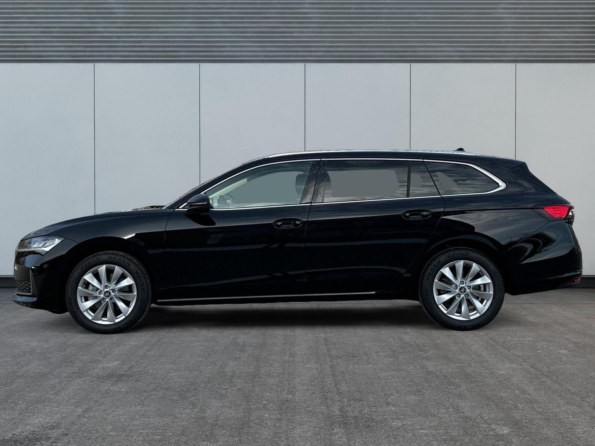 Skoda Superb Selection (2026) - Photo 2