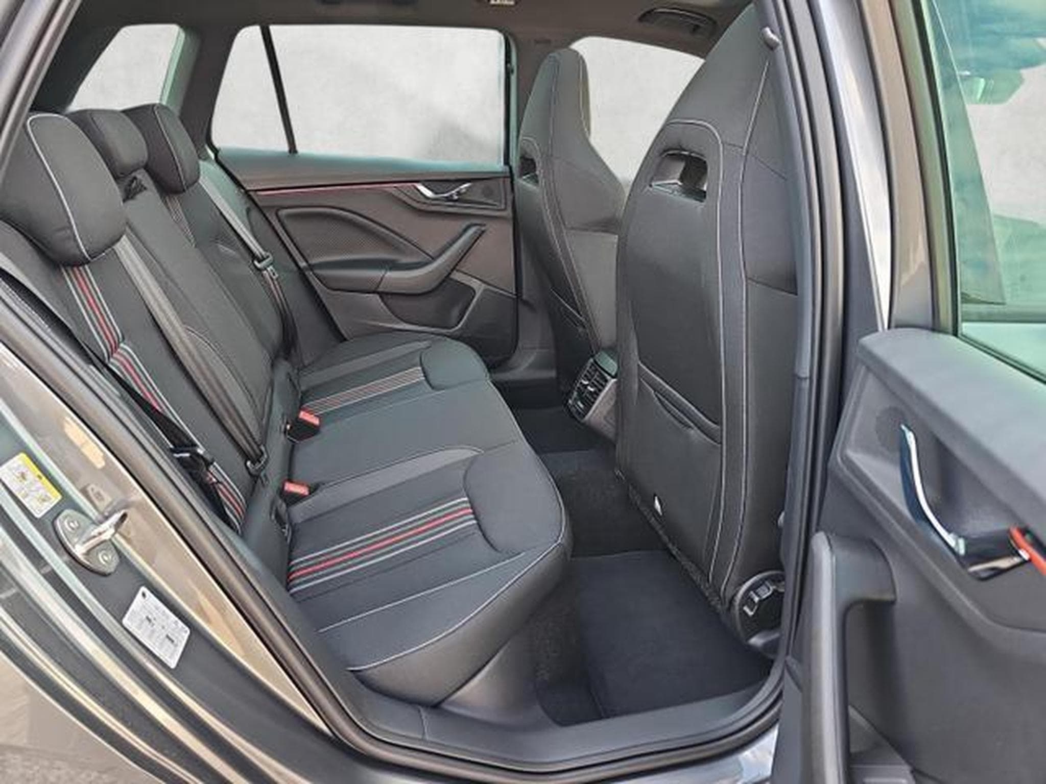 Skoda Kamiq Monte Carlo (2026) - Photo 13