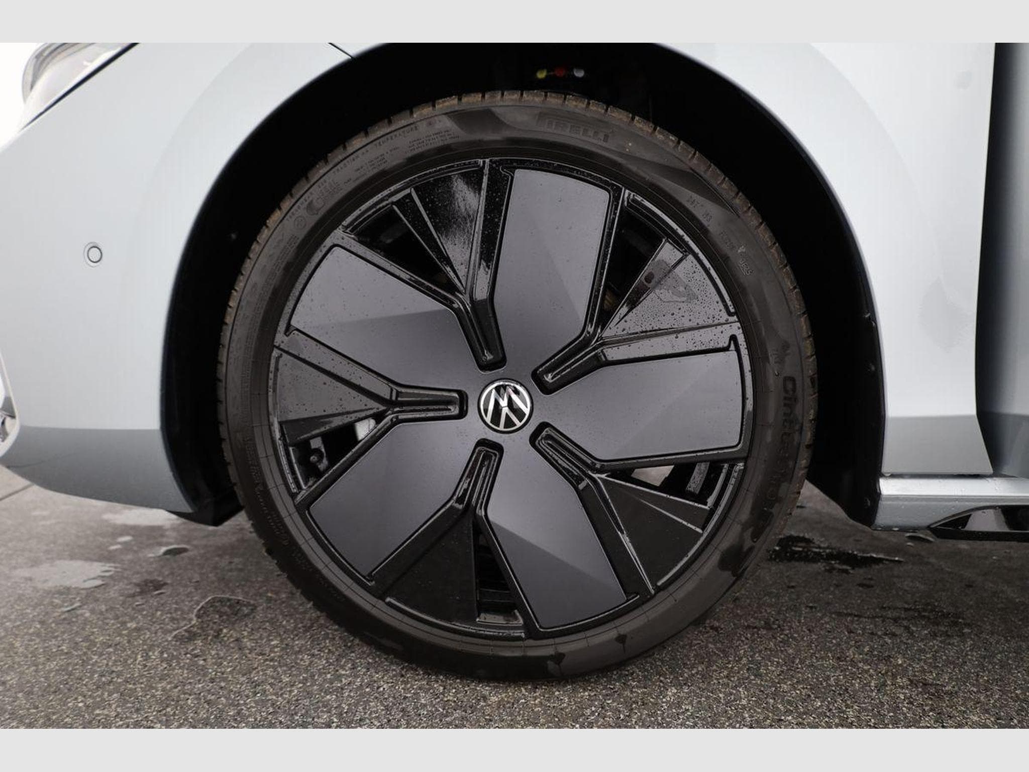VW Passat Variant 2.0 TDI 142 kW 4Motion R-Line (2026) - Photo 15