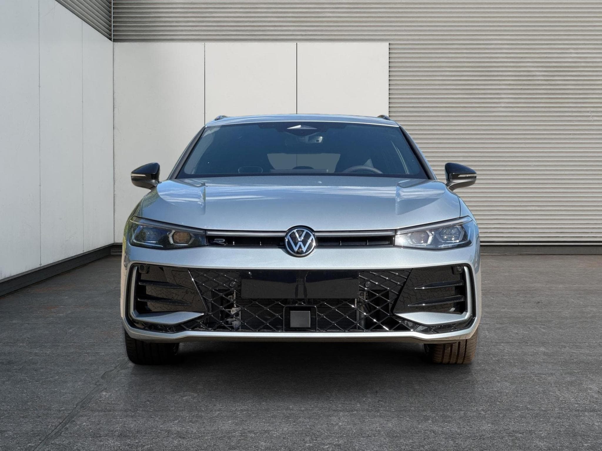 VW Passat Variant R-Line Edition Plus (2026) - Photo 6