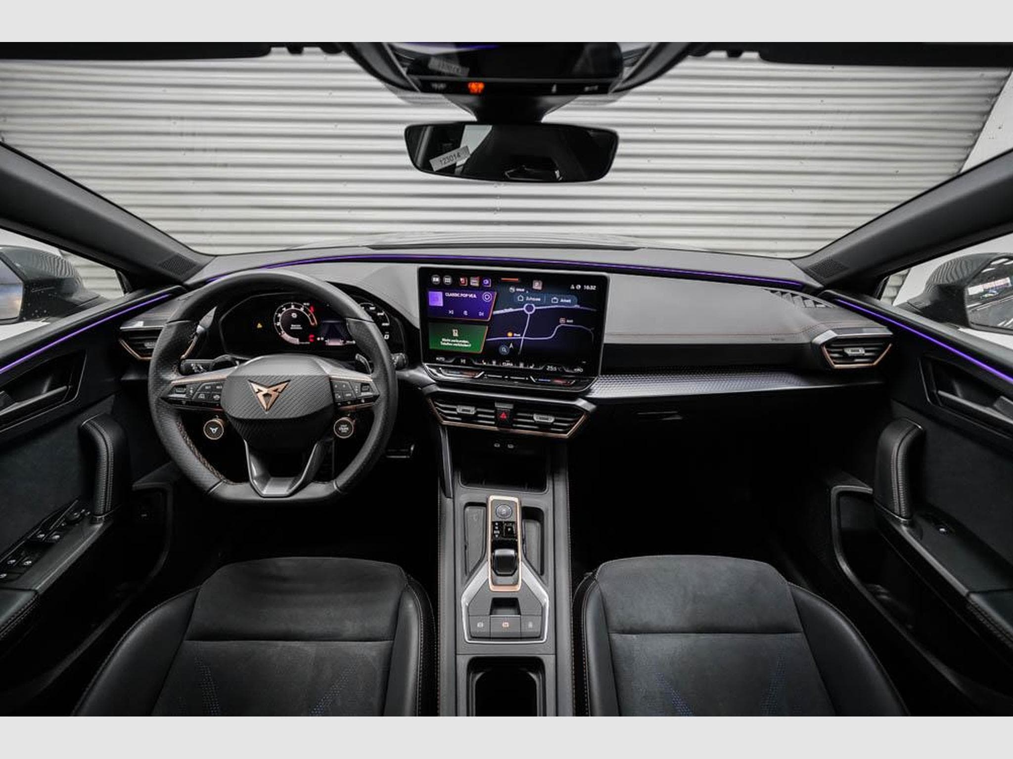 Cupra Leon ST 2,0 TSI (2025) - Photo 6