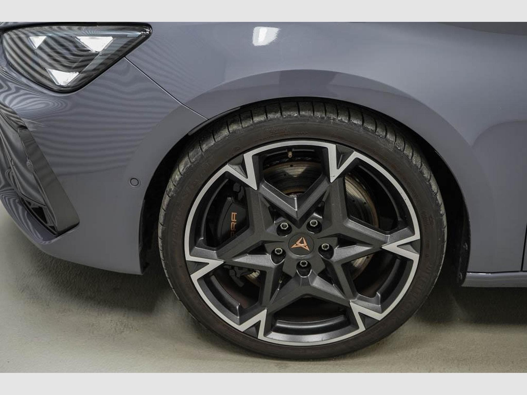 Cupra Leon ST 2,0 TSI (2025) - Photo 5