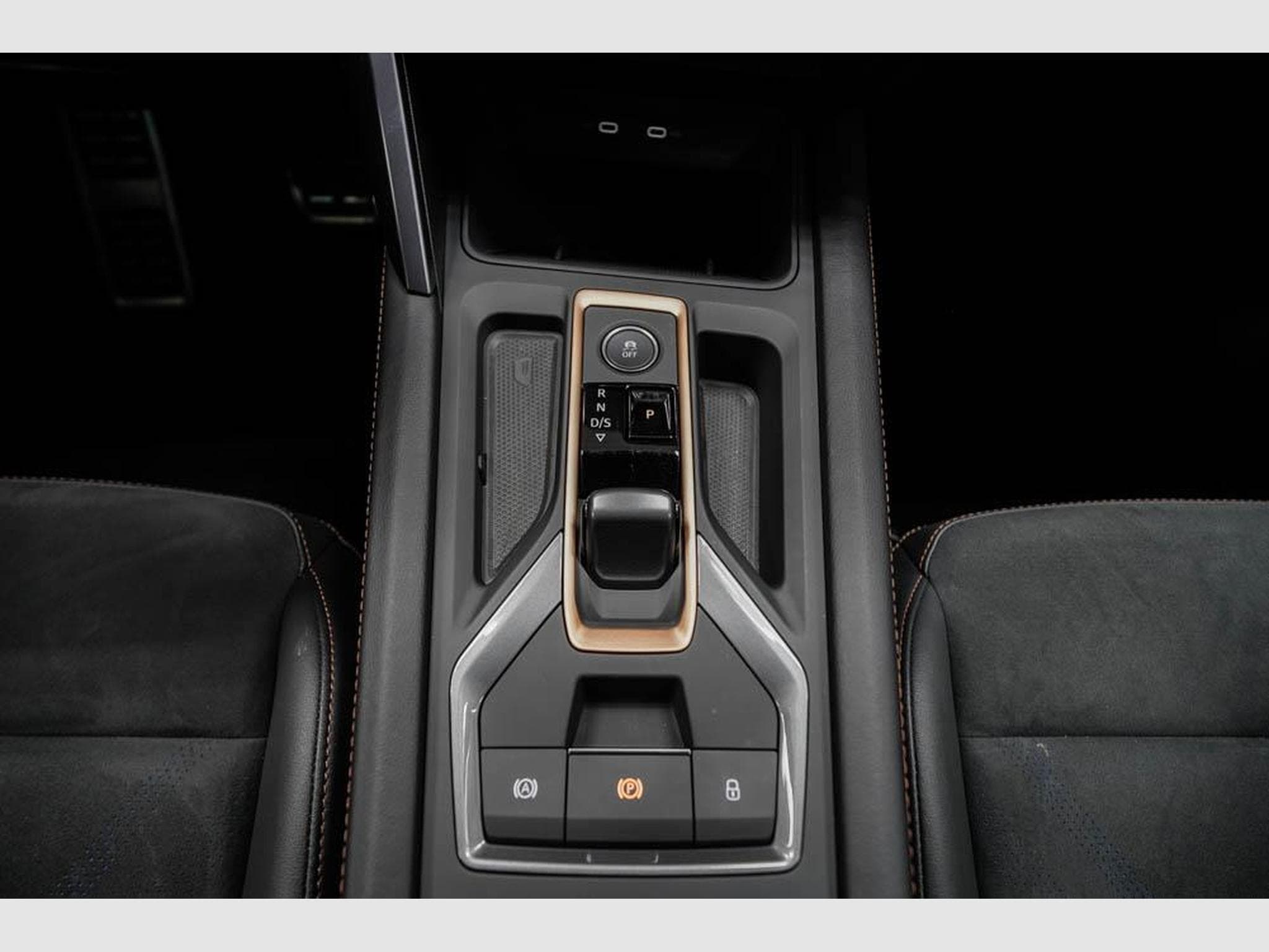 Cupra Leon ST 2,0 TSI (2025) - Photo 12