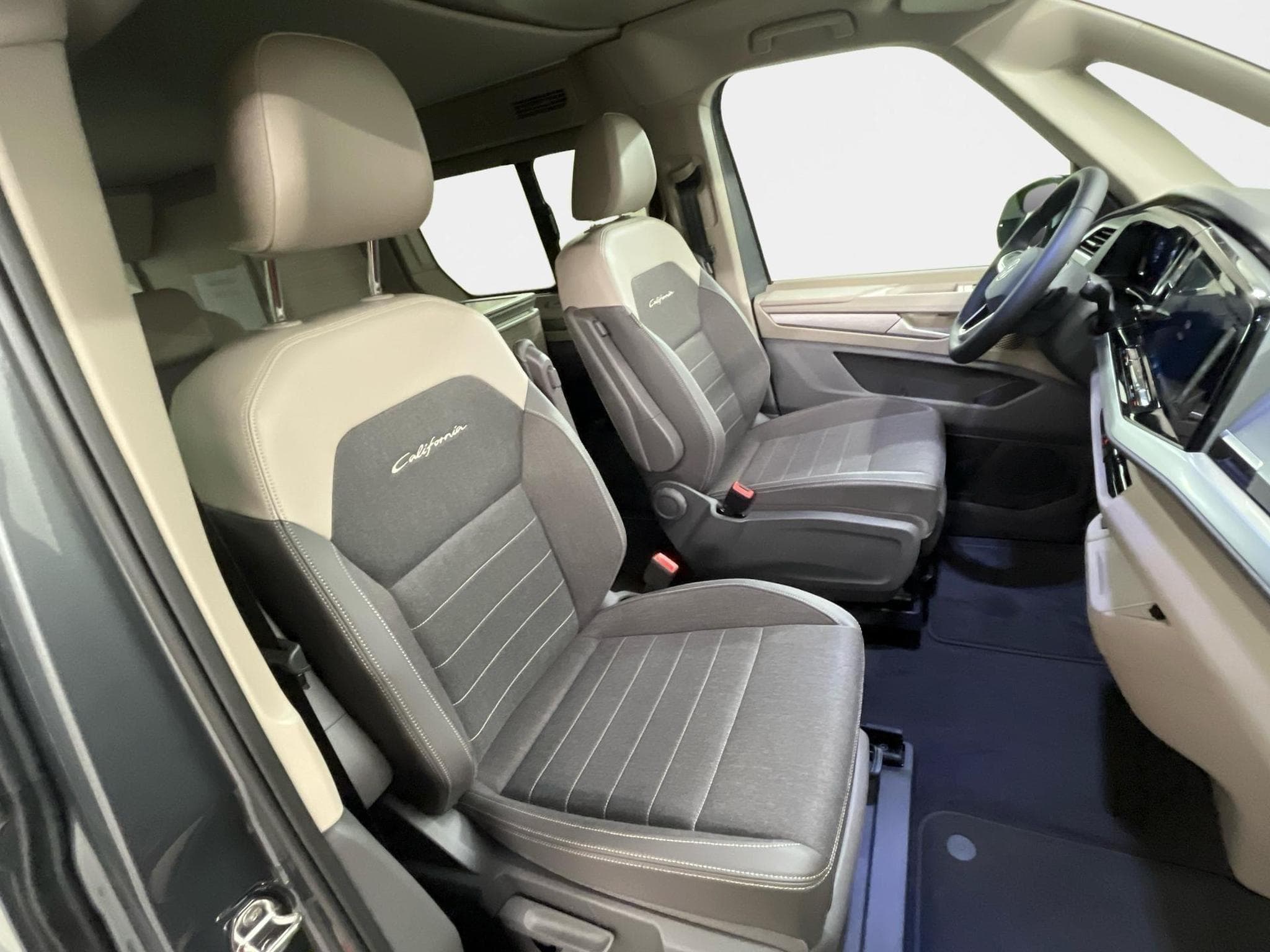 VW California Ocean (2026) - Photo 19