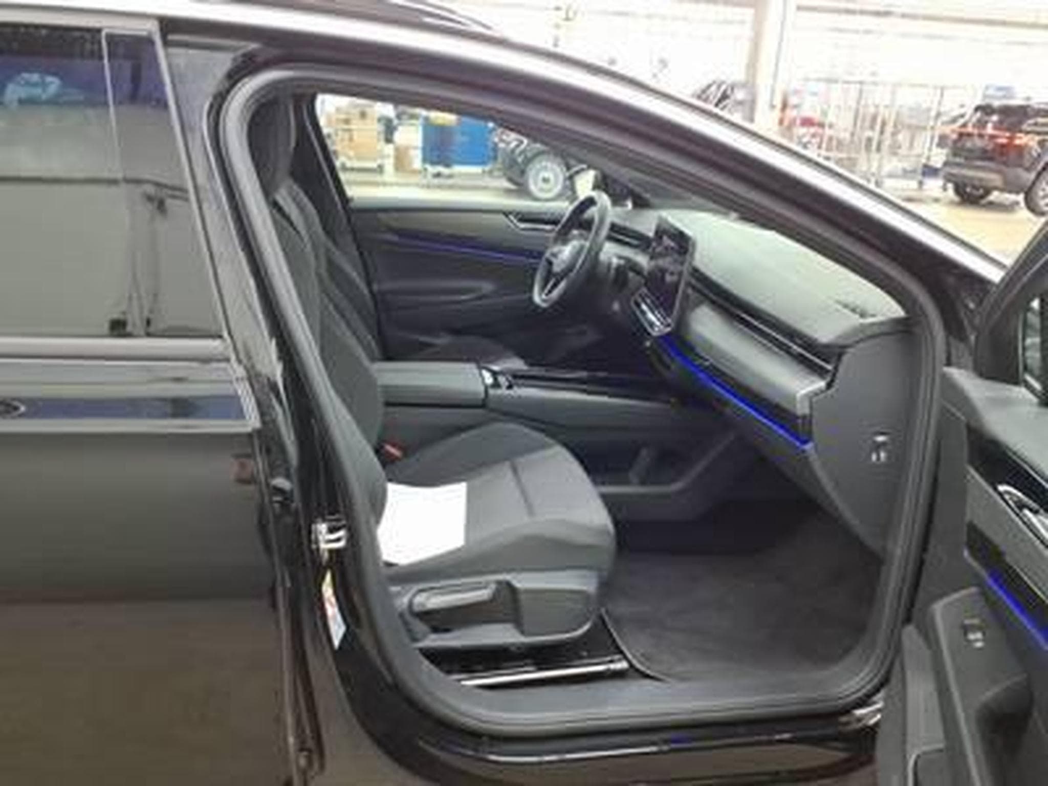 VW ID.7 Tourer Tourer Pro (2025) - Photo 10