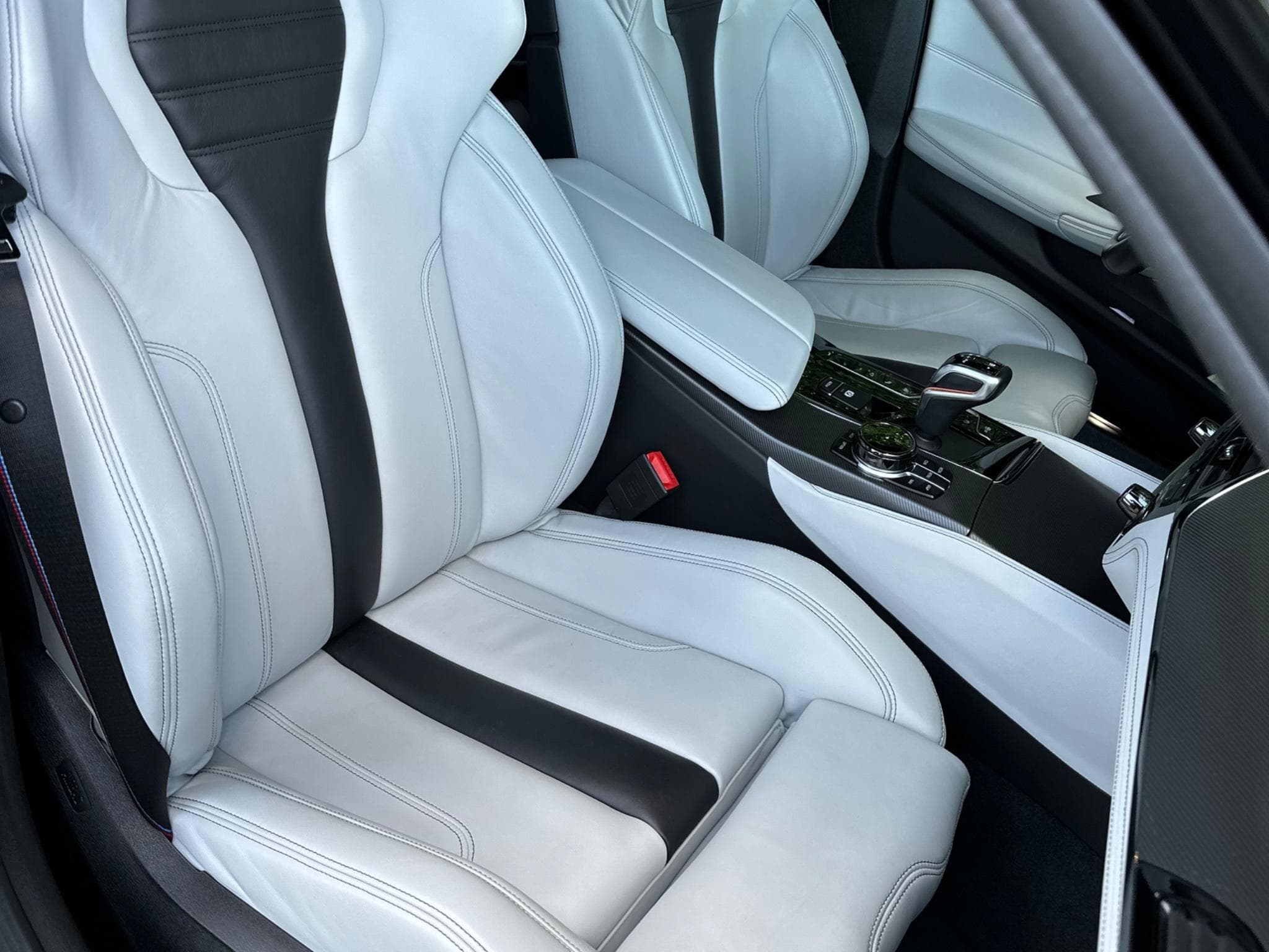 BMW M5 4.4i x-Drive 360Kam. Soft Close HUD (2018) - Photo 5