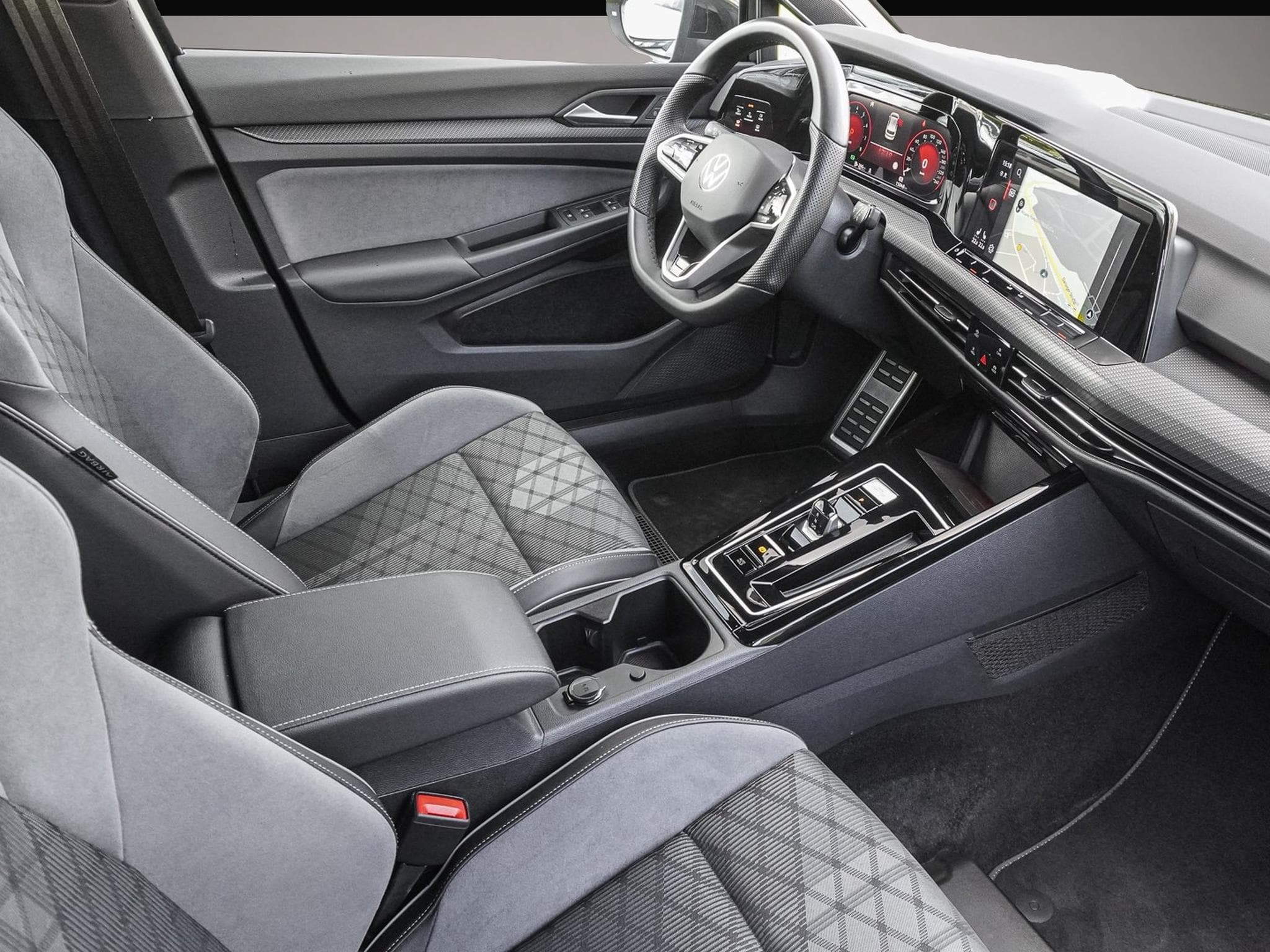 VW Golf (2023) - Photo 6