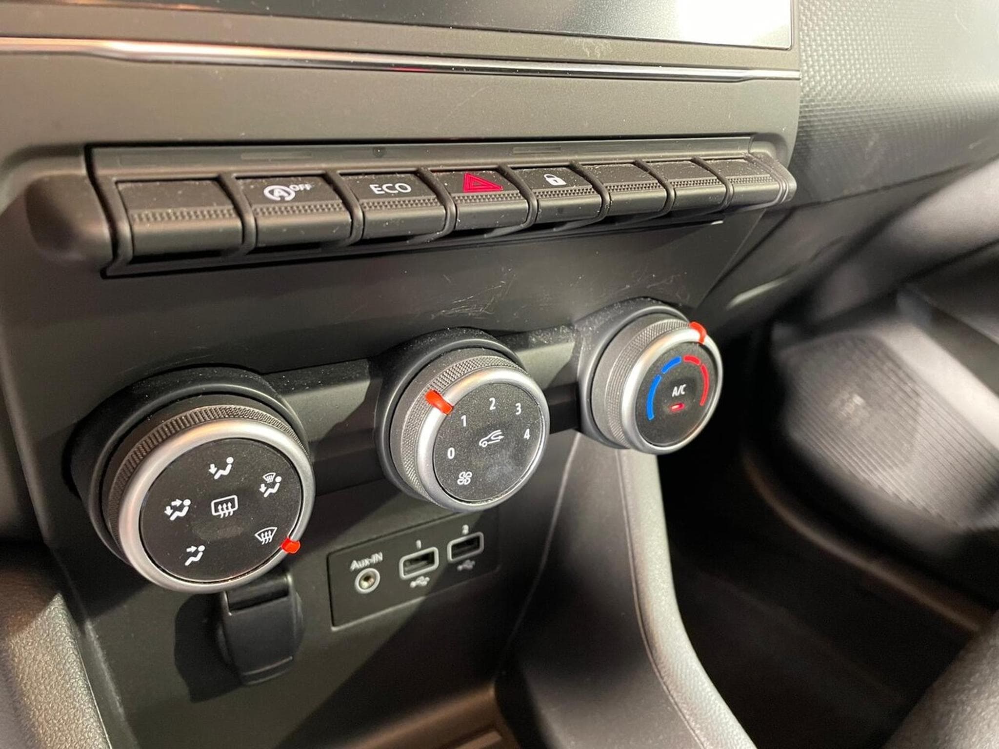 Renault Clio V 1.0 TCE 90 CORPORATE GPS CARPLAY (2021) - Photo 7