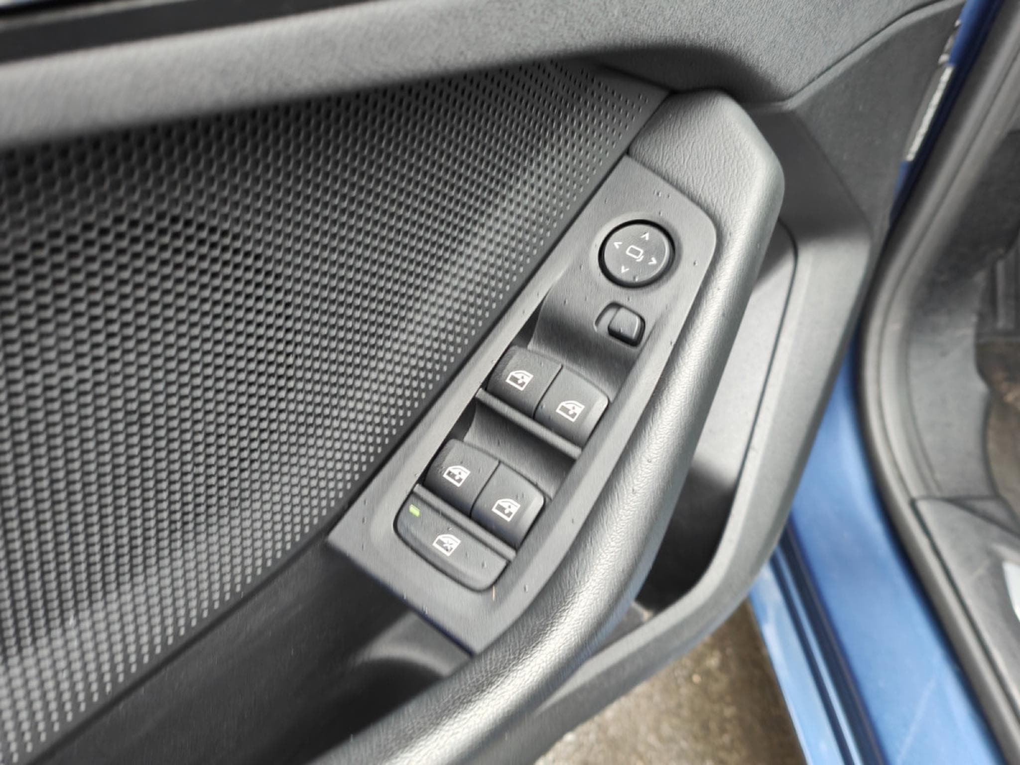 BMW 116 116d BLUETOOTH CLIM AUTO ECLAIRAGE AMBIANCE LED (2020) - Photo 12