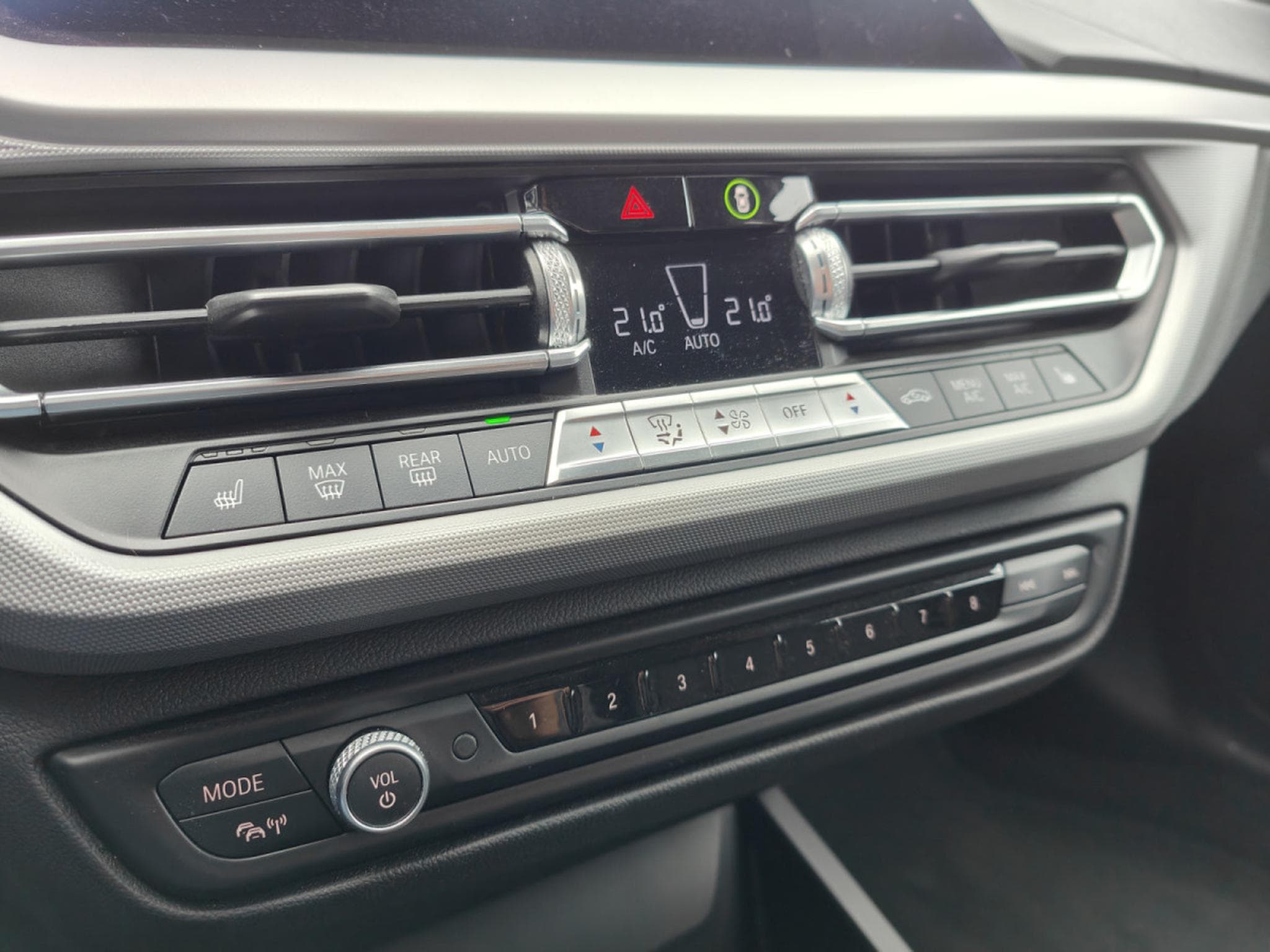 BMW 116 116d BLUETOOTH CLIM AUTO ECLAIRAGE AMBIANCE LED (2020) - Photo 14