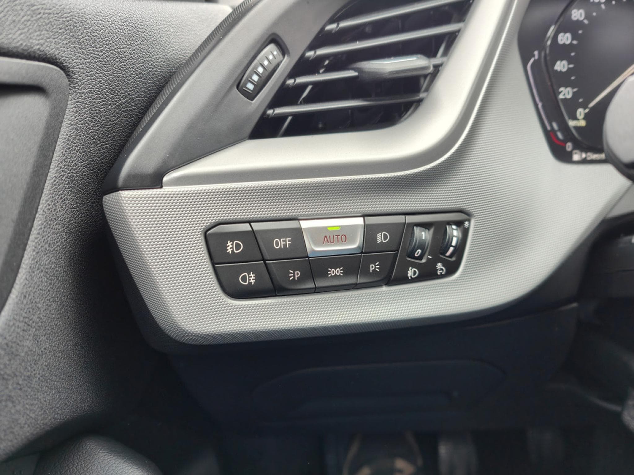 BMW 116 116d BLUETOOTH CLIM AUTO ECLAIRAGE AMBIANCE LED (2020) - Photo 21