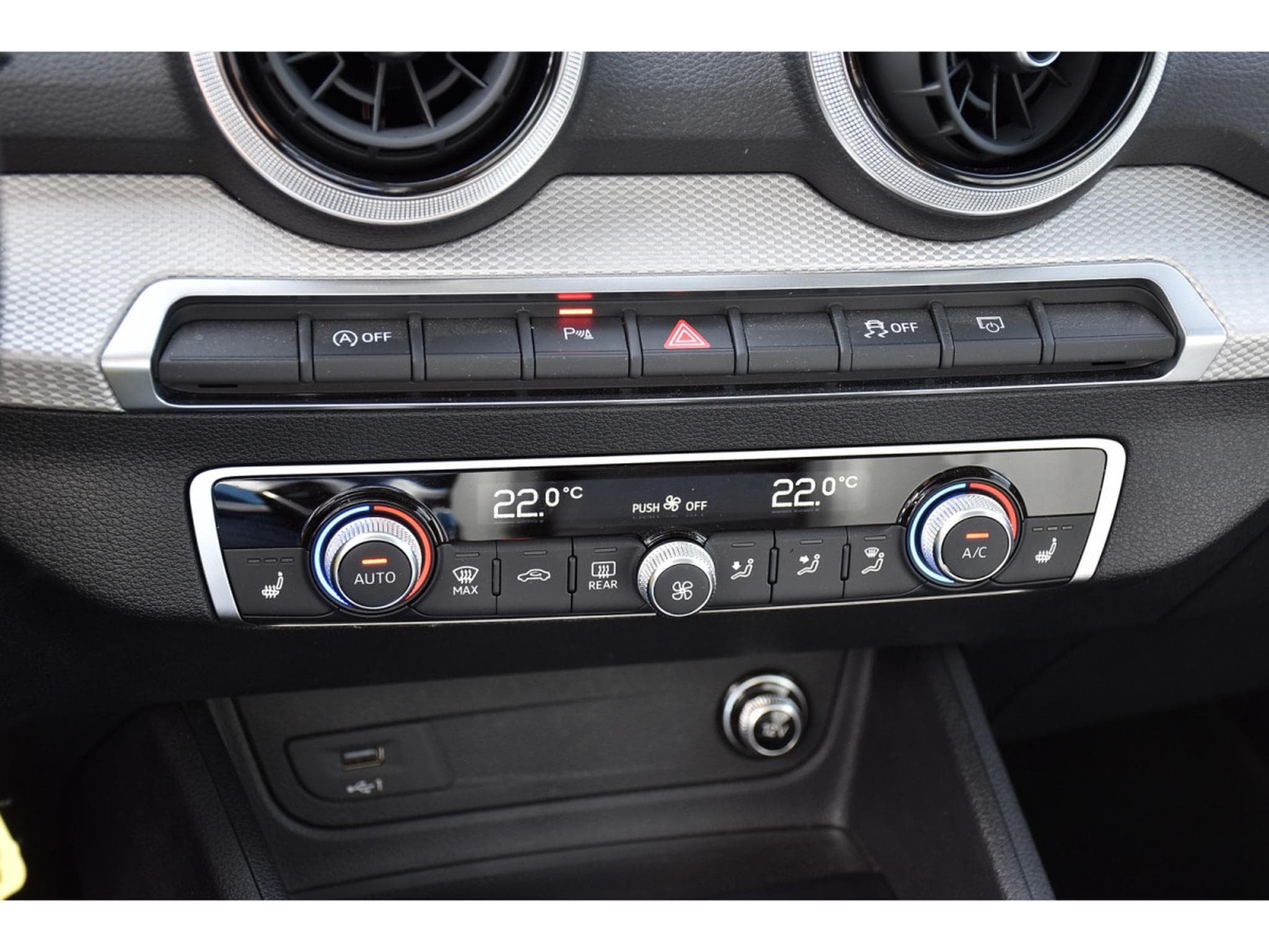 Audi Q2 35 TFSI S-Line S-Tronic TO CUIR GPS REGUL CAM 1° MAIN (2022) - Foto 18