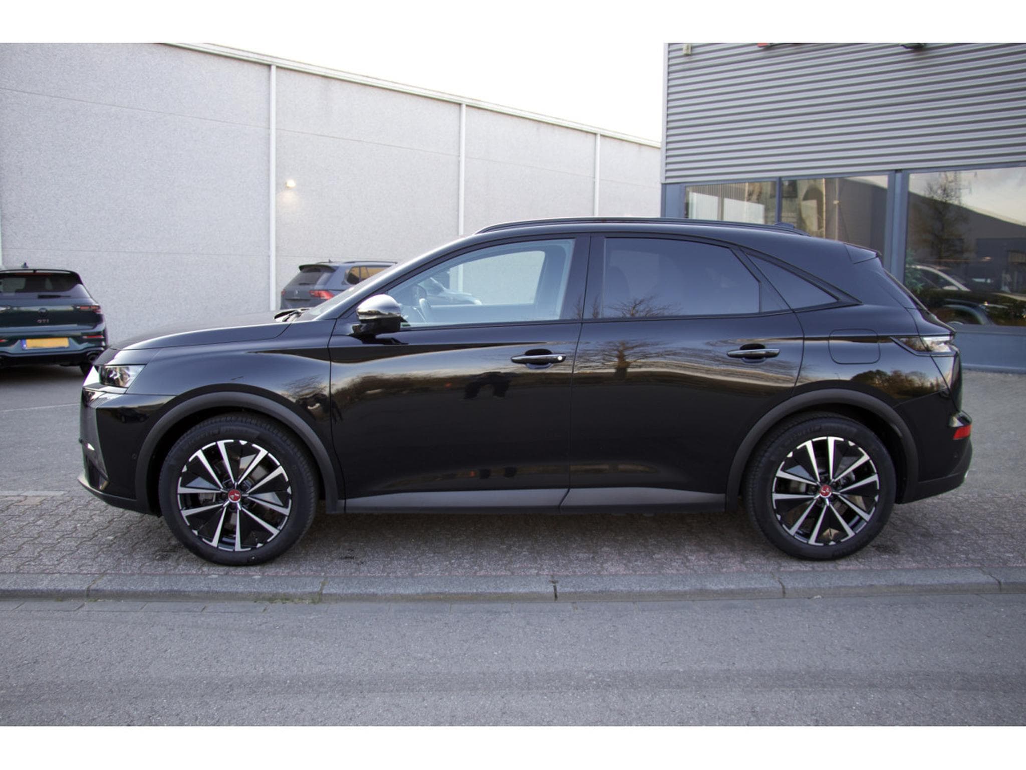 DS Automobiles DS7 E-Tense 4x4 300 Performance Line+ Pano. ACC (2023) - Photo 2