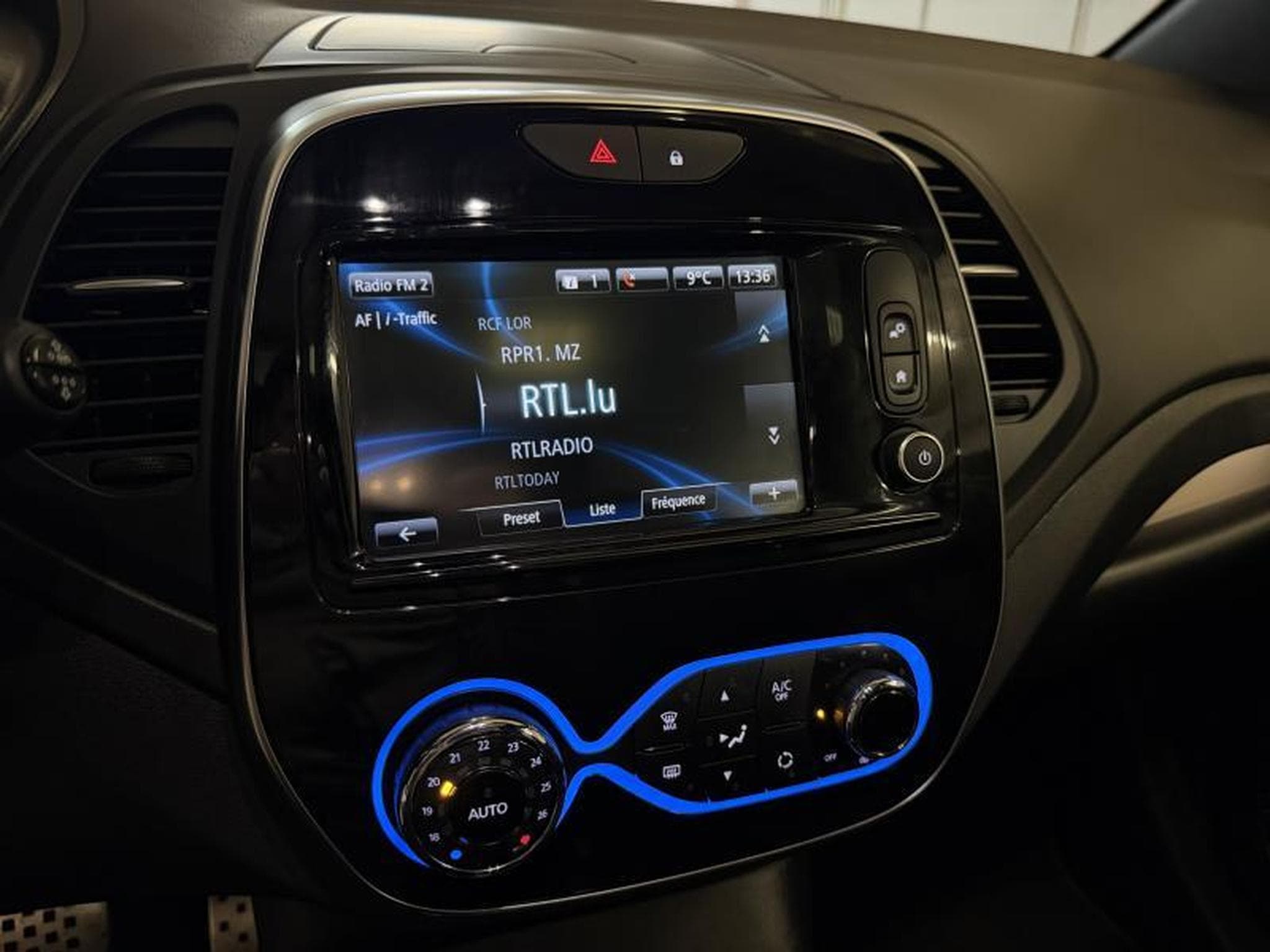 Renault Captur 1.3 TCe 150 EDC S-Edition (2018) - Photo 13