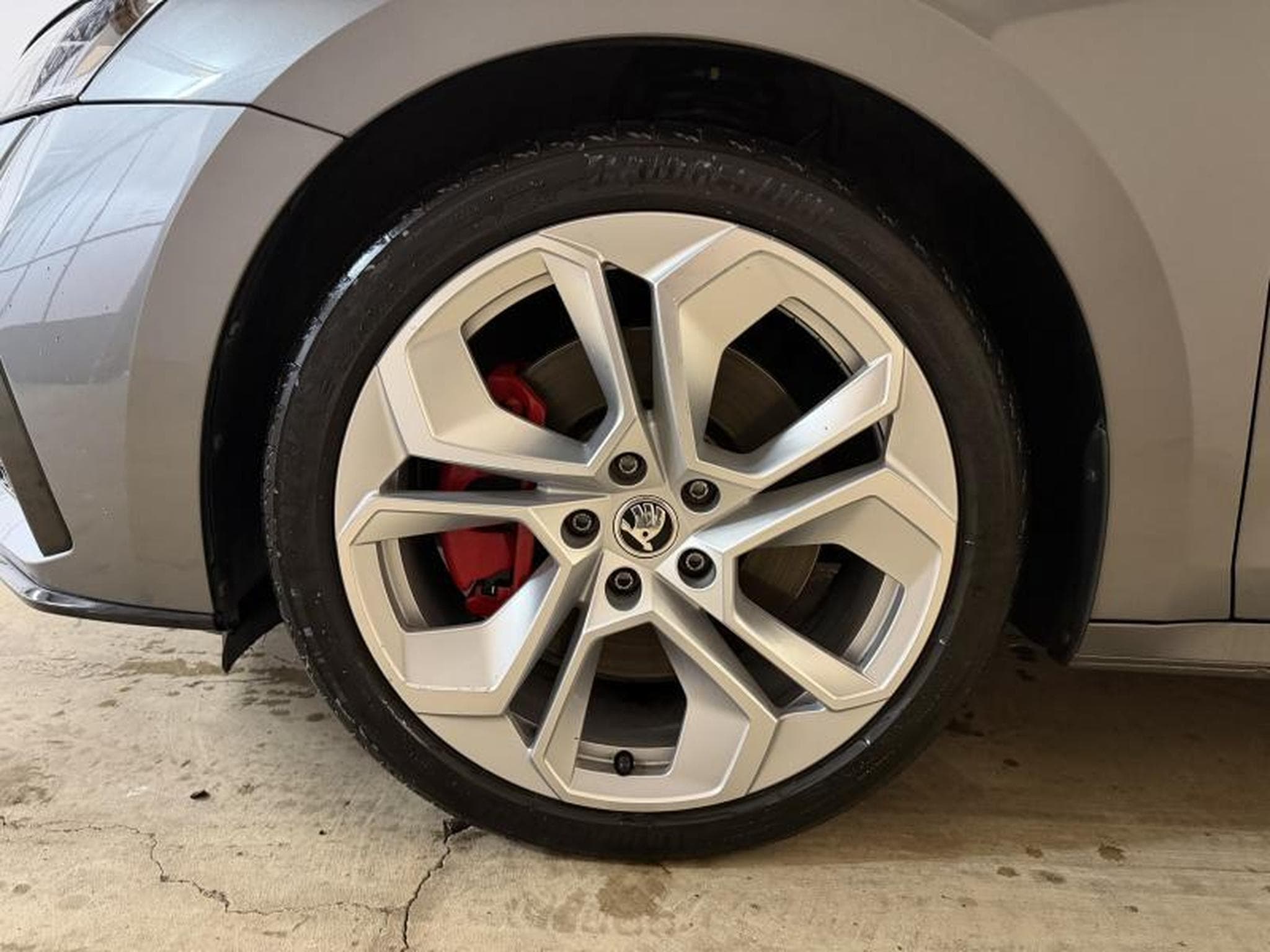 Skoda Octavia RS 2.0 TSI 245 DSG7 KOMBI (2023) - Photo 4