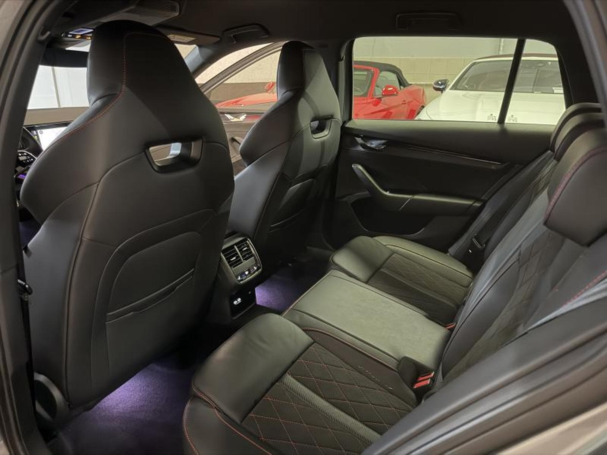 Skoda Octavia RS 2.0 TSI 245 DSG7 KOMBI (2023) - Photo 18