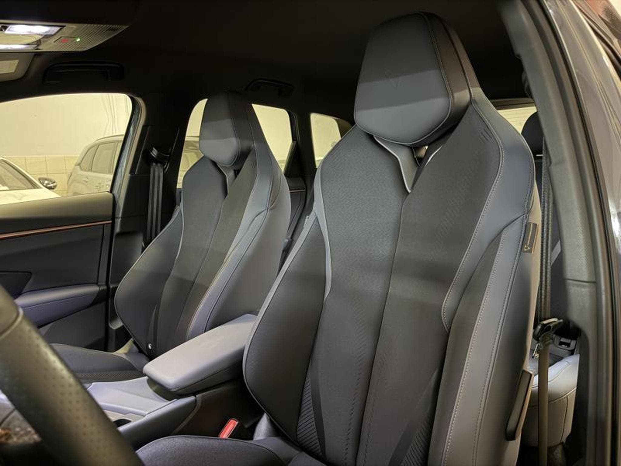 Cupra Terramar 2.0 TSI 265 DSG7 (2025) - Photo 13
