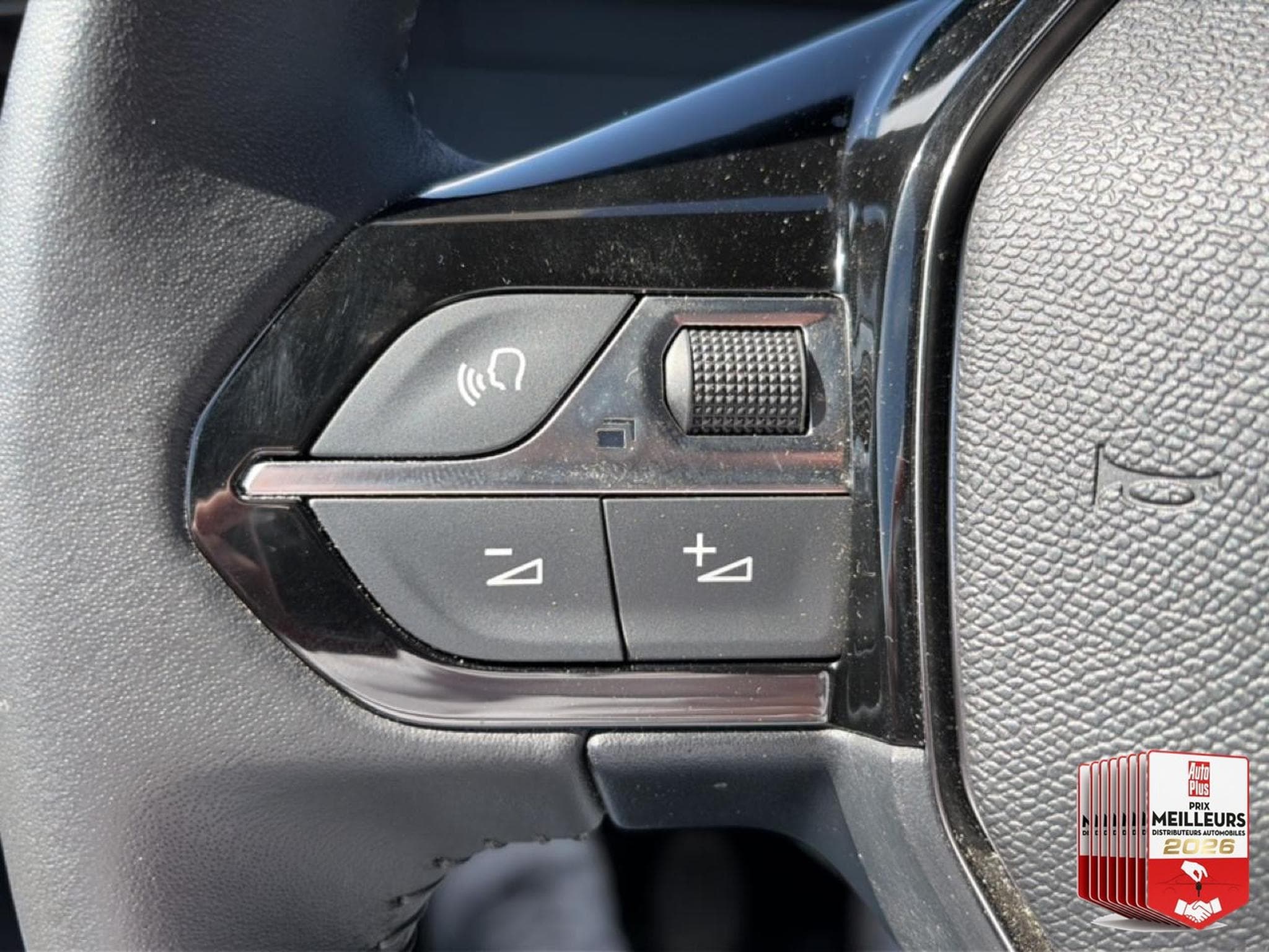 Peugeot 2008 1.2 100 STYLE (2025) - Photo 15