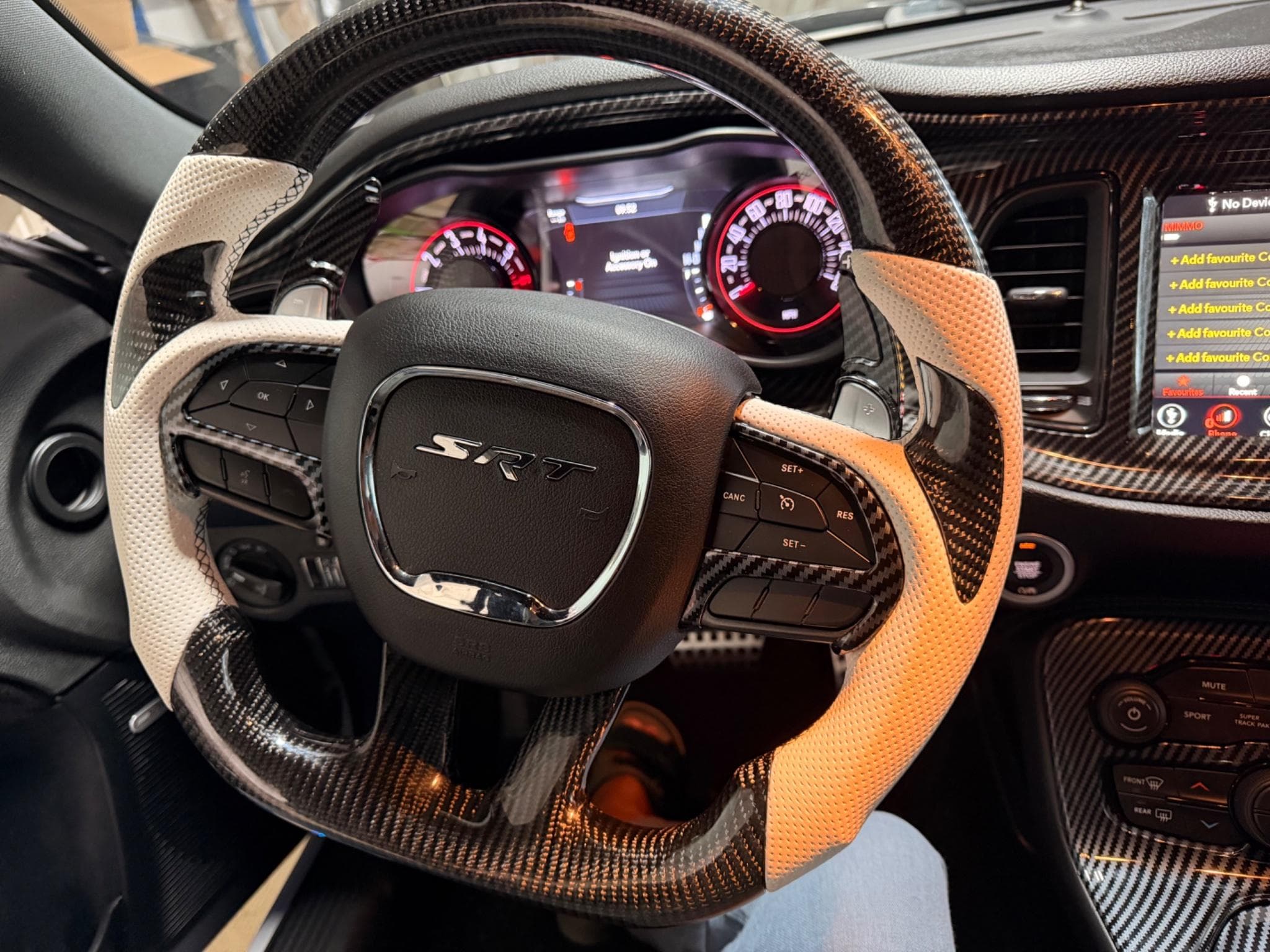 Dodge Challenger 5.7 Hemi (2020) - Photo 5