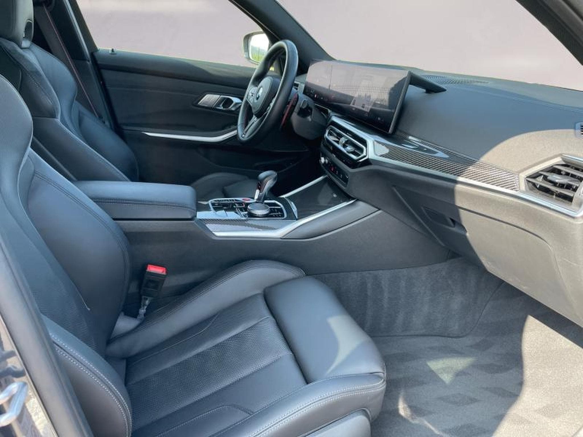 BMW M3 M3 Competition M xDrive Touring (2024) - Photo 11
