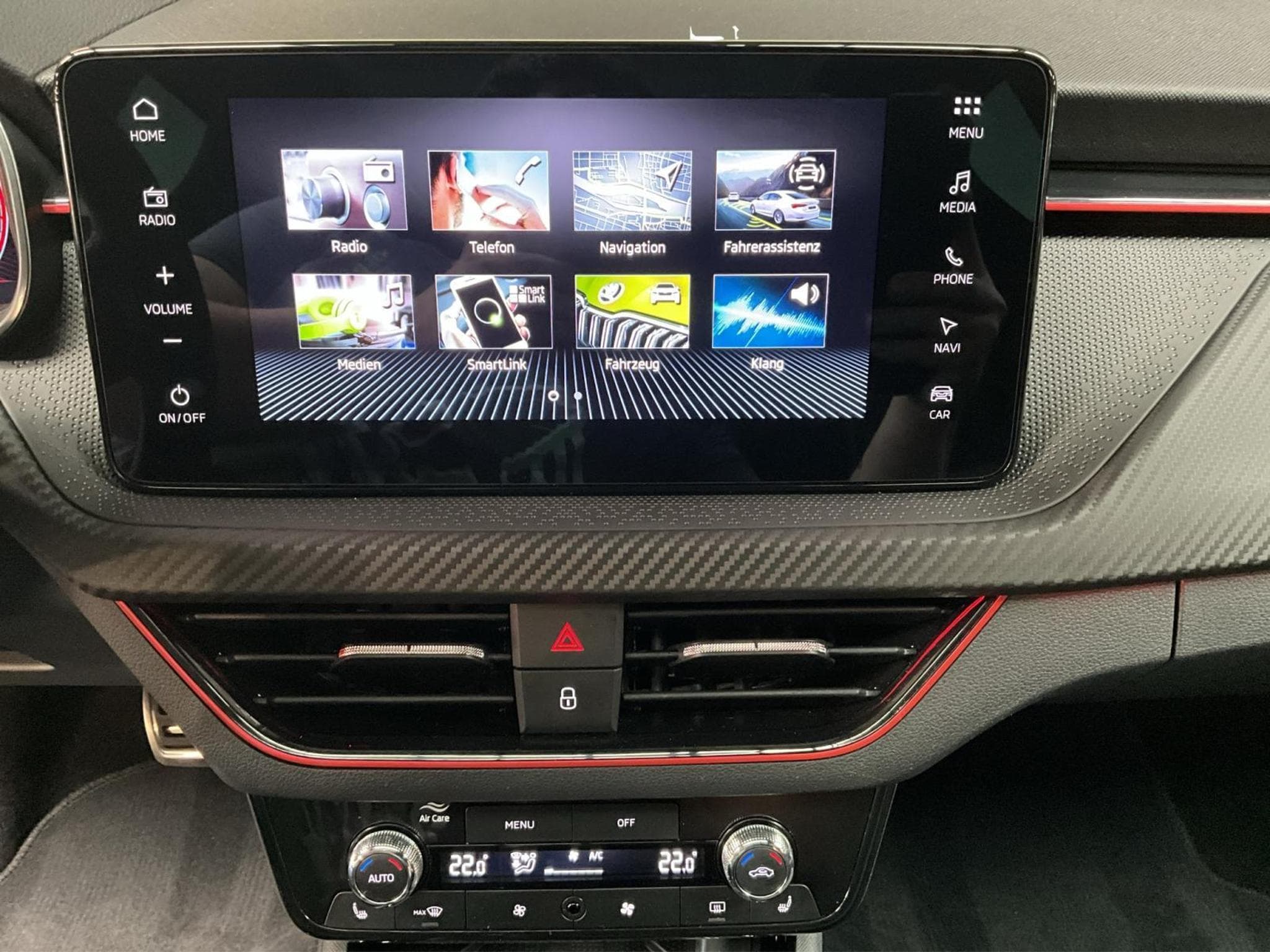 Skoda Kamiq Monte-Carlo+DSG+LED+NAVI+DAB+PANO (2025) - Foto 13