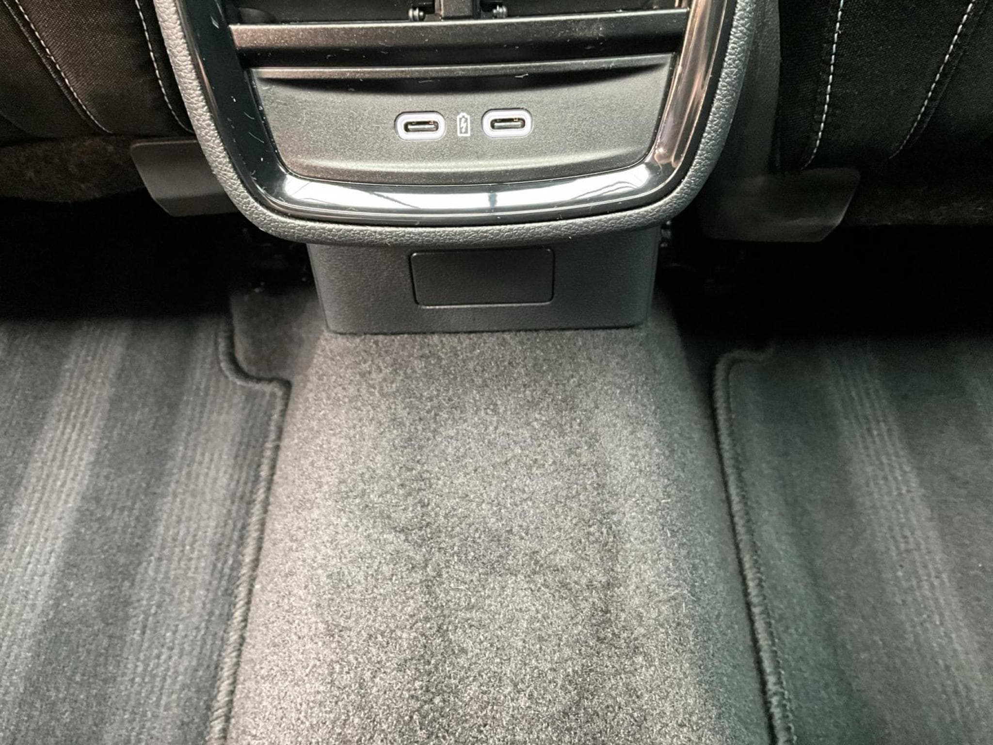 Skoda Kamiq Monte-Carlo+DSG+LED+NAVI+DAB+PANO (2025) - Foto 22