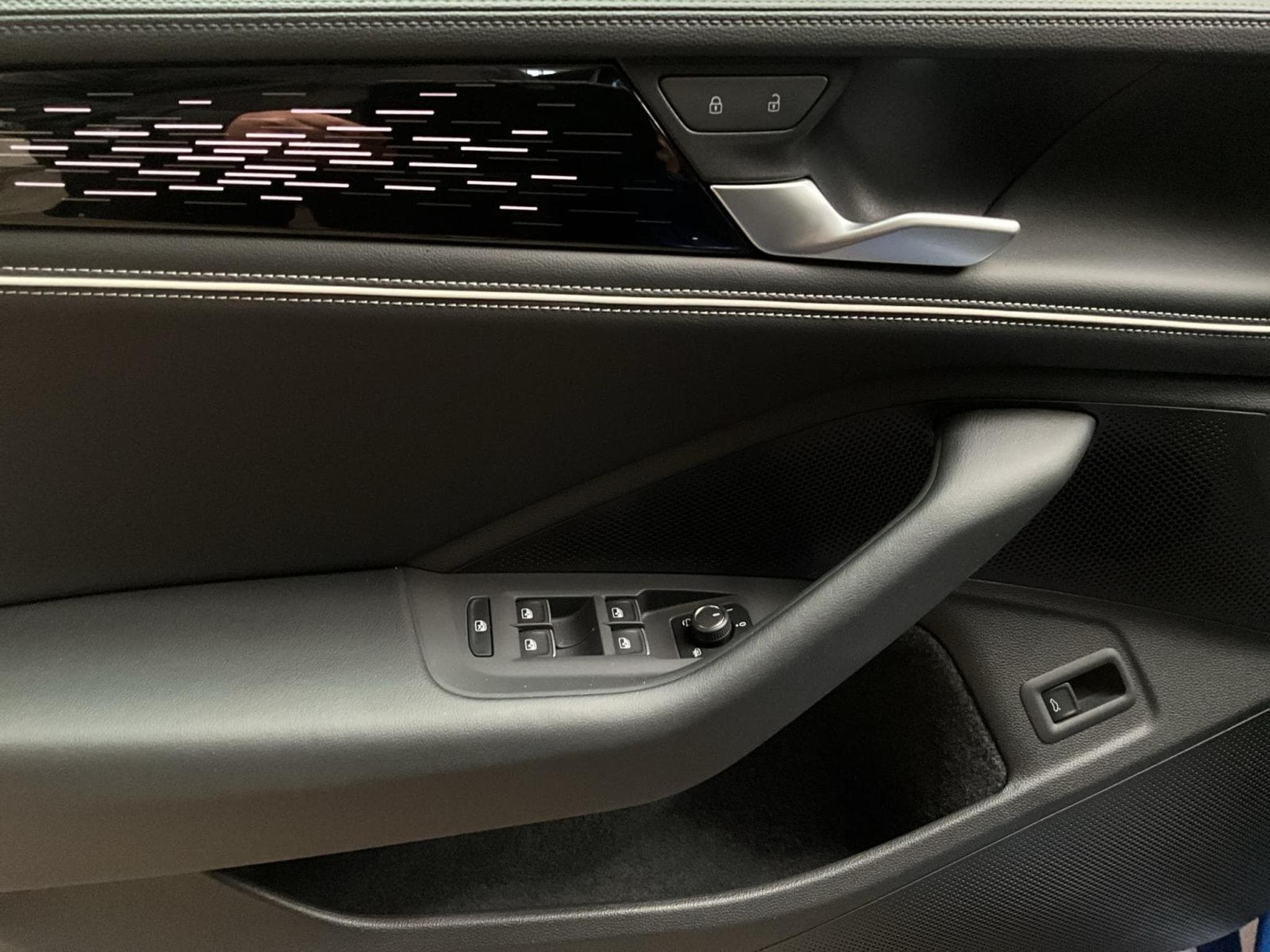 VW Passat Elegance+DSG (2025) - Foto 14