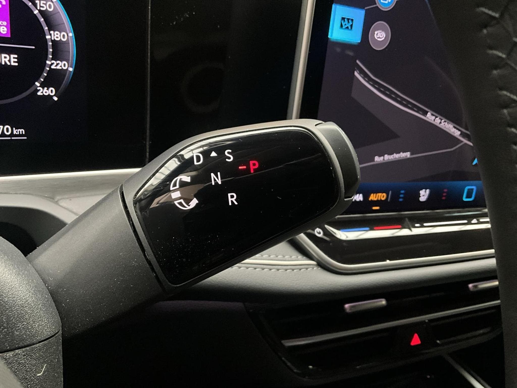 VW Passat Elegance+DSG (2025) - Foto 12