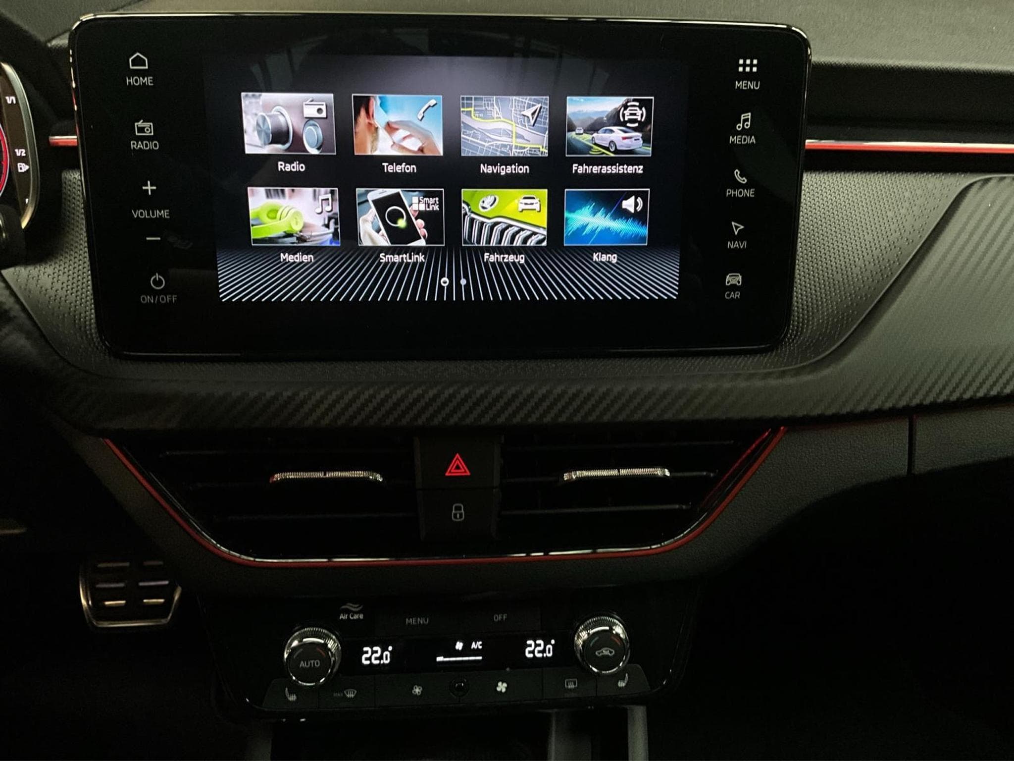 Skoda Kamiq Monte-Carlo+DSG+P.Park&Go+AHK+LED+Navi+DAB (2025) - Foto 13