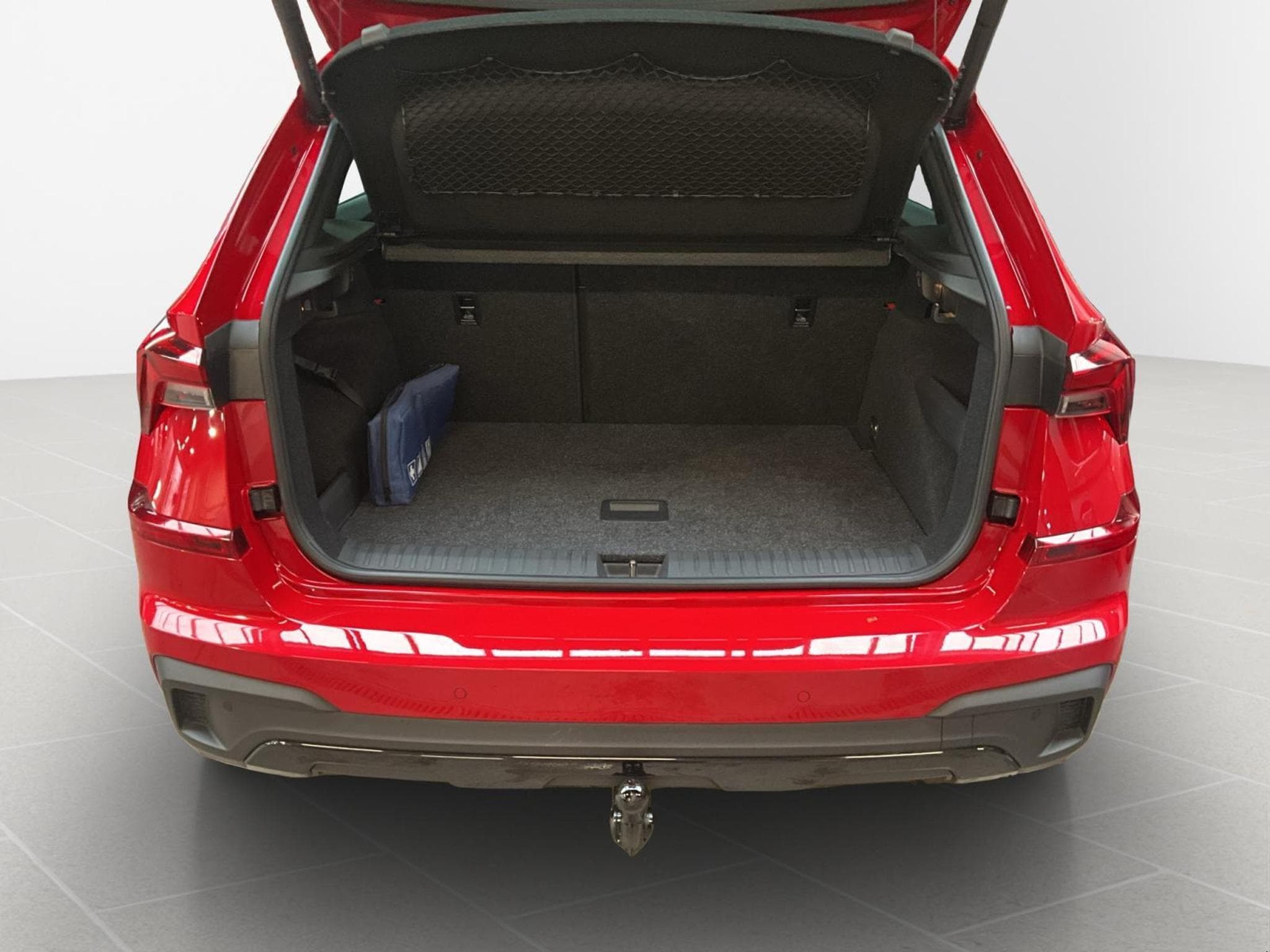 Skoda Kamiq Monte-Carlo+DSG+P.Park&Go+AHK+LED+Navi+DAB (2025) - Foto 17