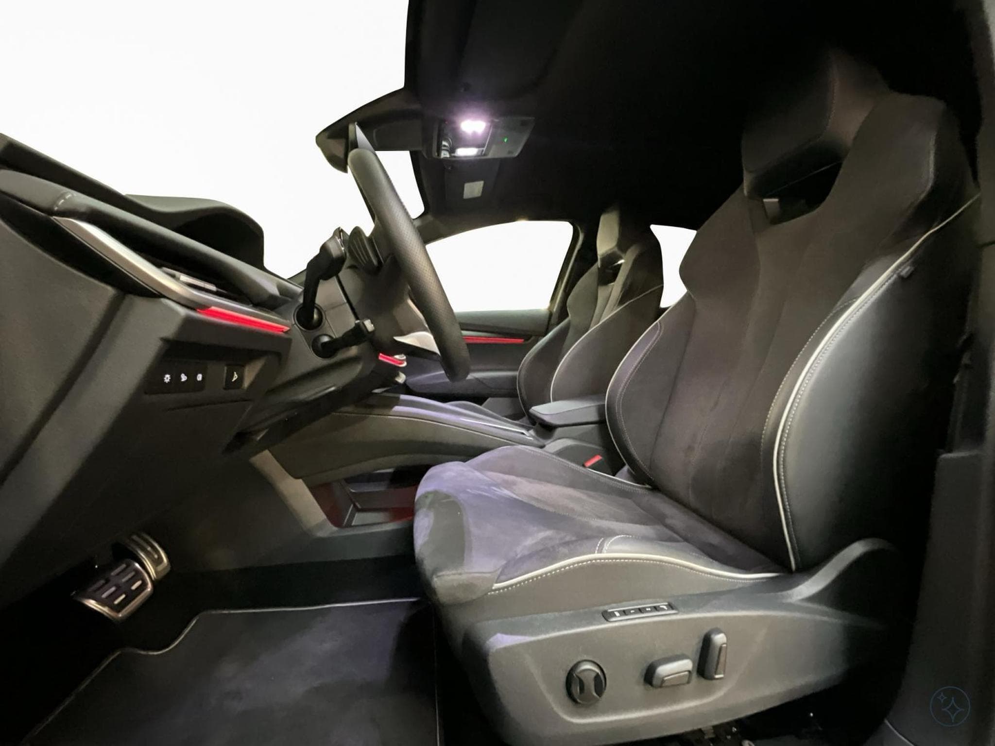 Skoda Enyaq 77kWh+iV85+Sportline+P.Transport+P.Advanced+360° (2025) - Foto 10