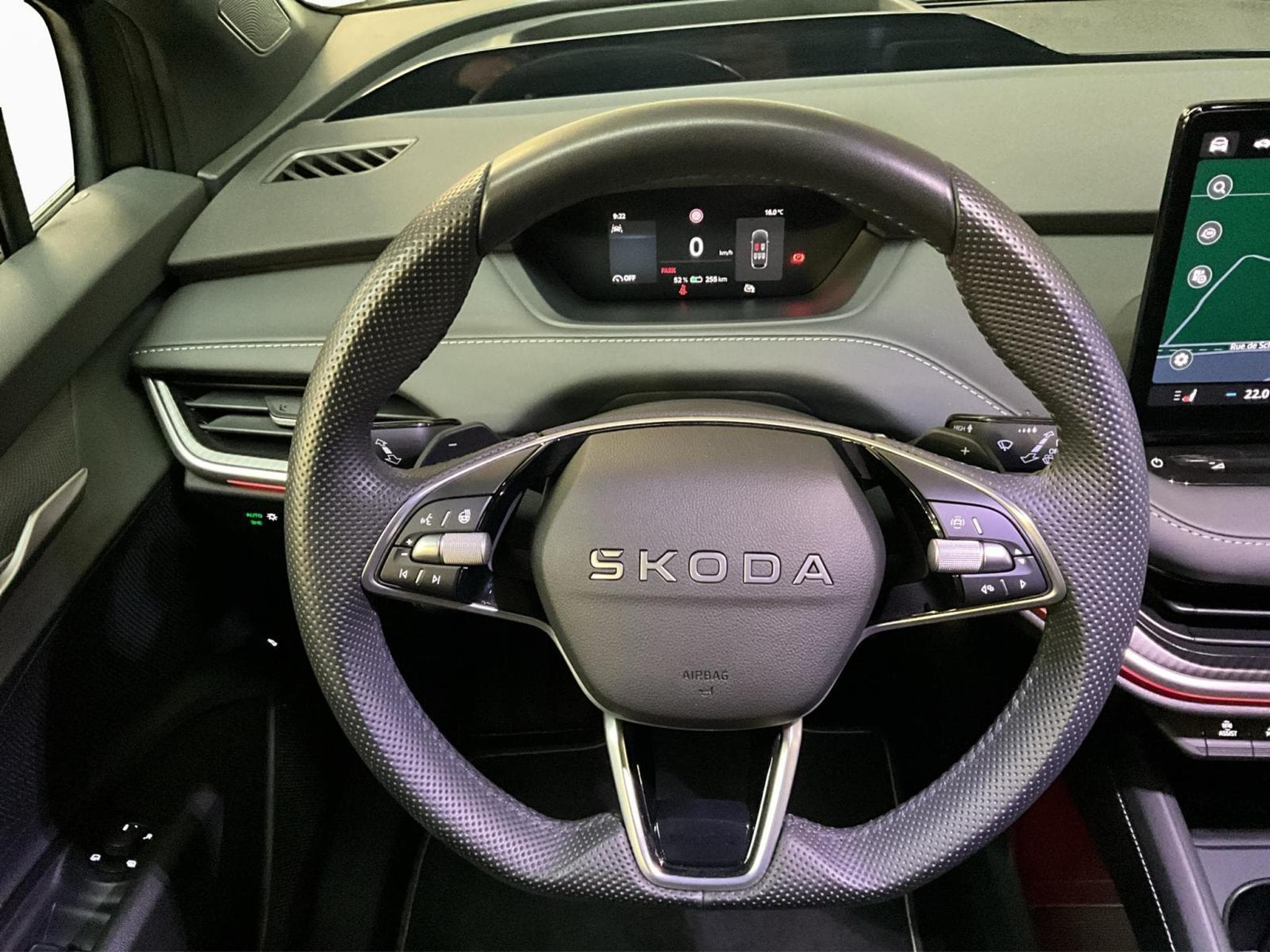 Skoda Enyaq 77kWh+iV85+Sportline+P.Transport+P.Advanced+360° (2025) - Foto 11