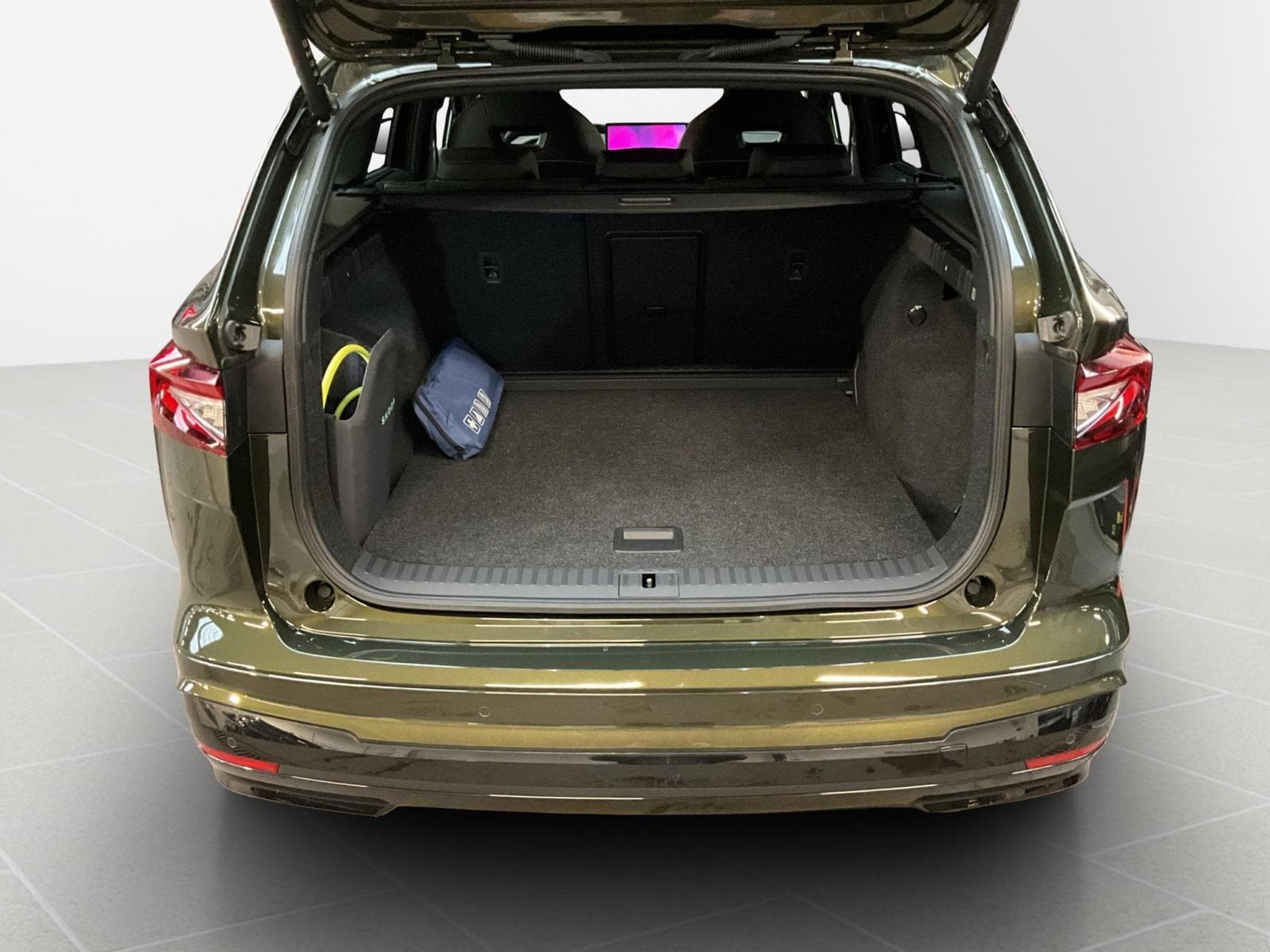 Skoda Enyaq 77kWh+iV85+Sportline+P.Transport+P.Advanced+360° (2025) - Foto 17