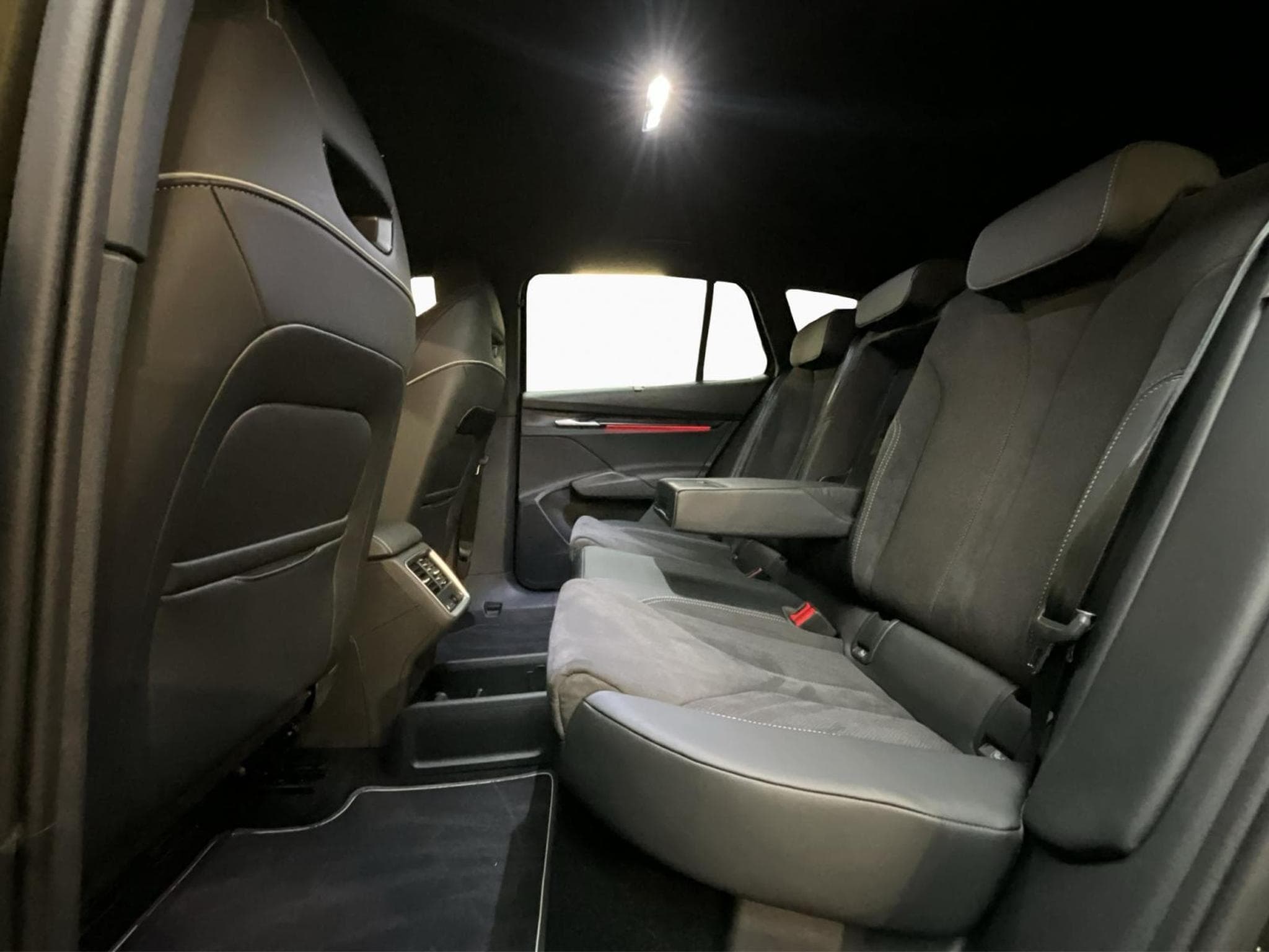 Skoda Enyaq 77kWh+iV85+Sportline+P.Transport+P.Advanced+360° (2025) - Foto 16