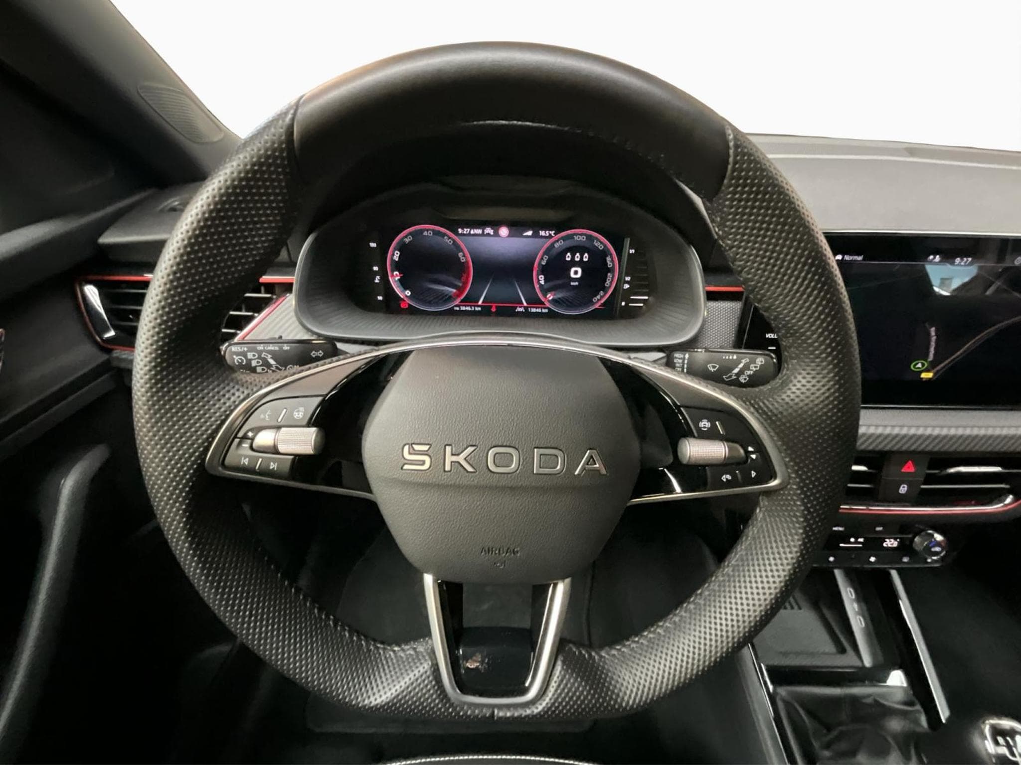 Skoda Kamiq Monte-Carlo+BVM+Pano+LED+Navi (2025) - Foto 12