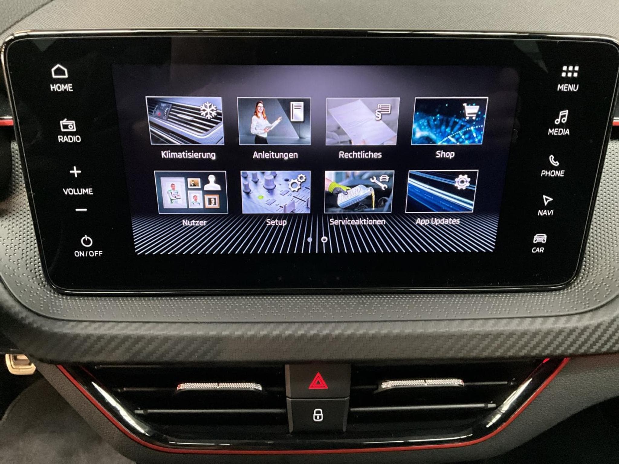 Skoda Kamiq Monte-Carlo+BVM+Pano+LED+Navi (2025) - Foto 16