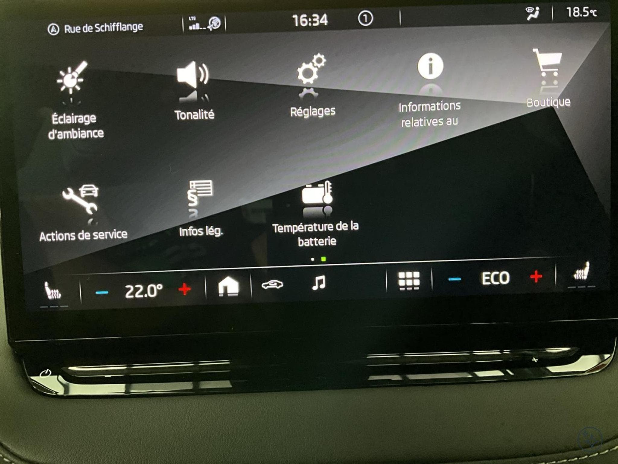 Skoda Enyaq 77kWh+RS/Sportline+Drive-Sport+Light&View+Canton+Pano+AHK (2022) - Foto 21