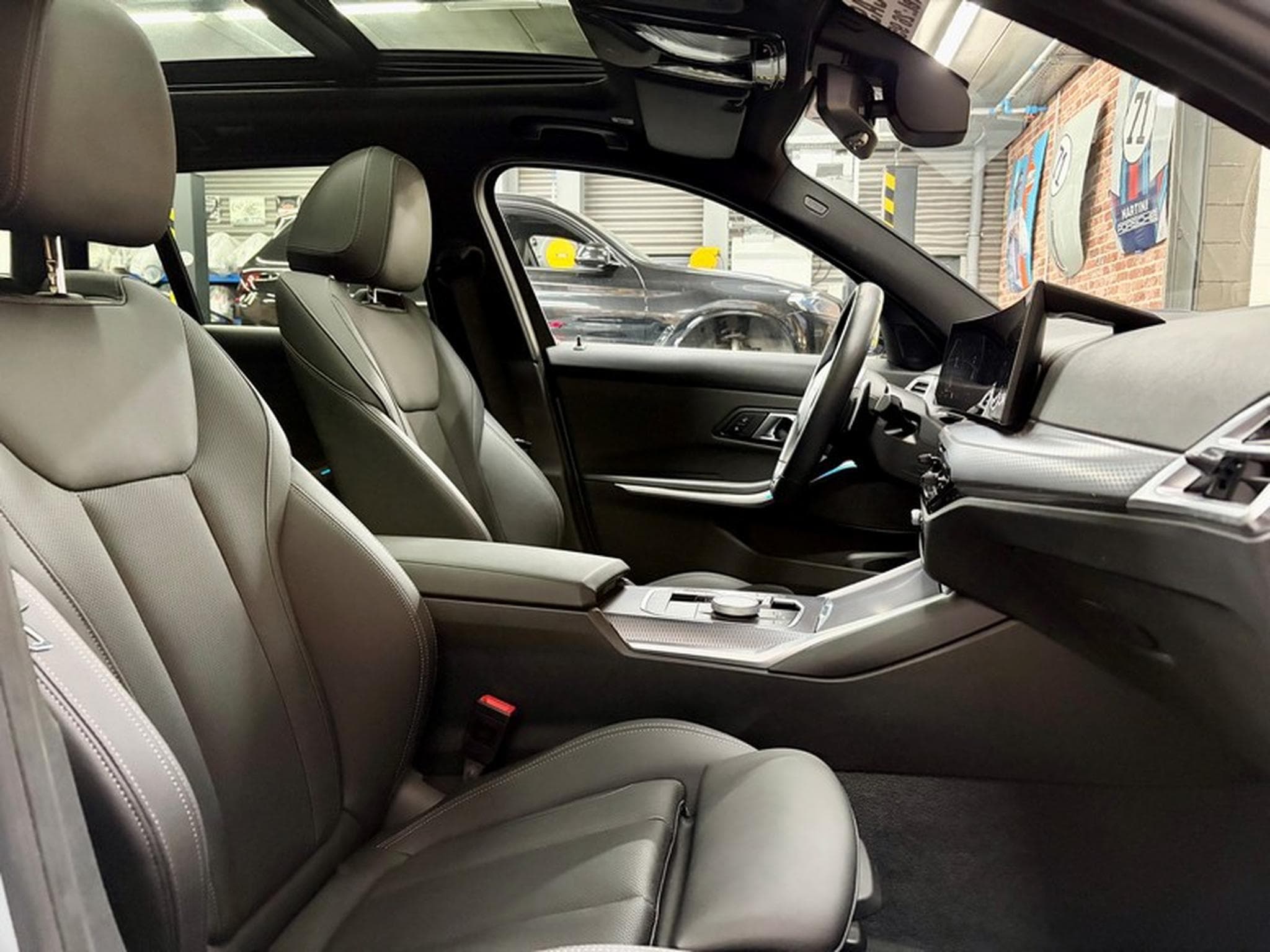 BMW 320 320iA Touring 2.0 184cv Auto M-SPORT (2025) - Photo 8