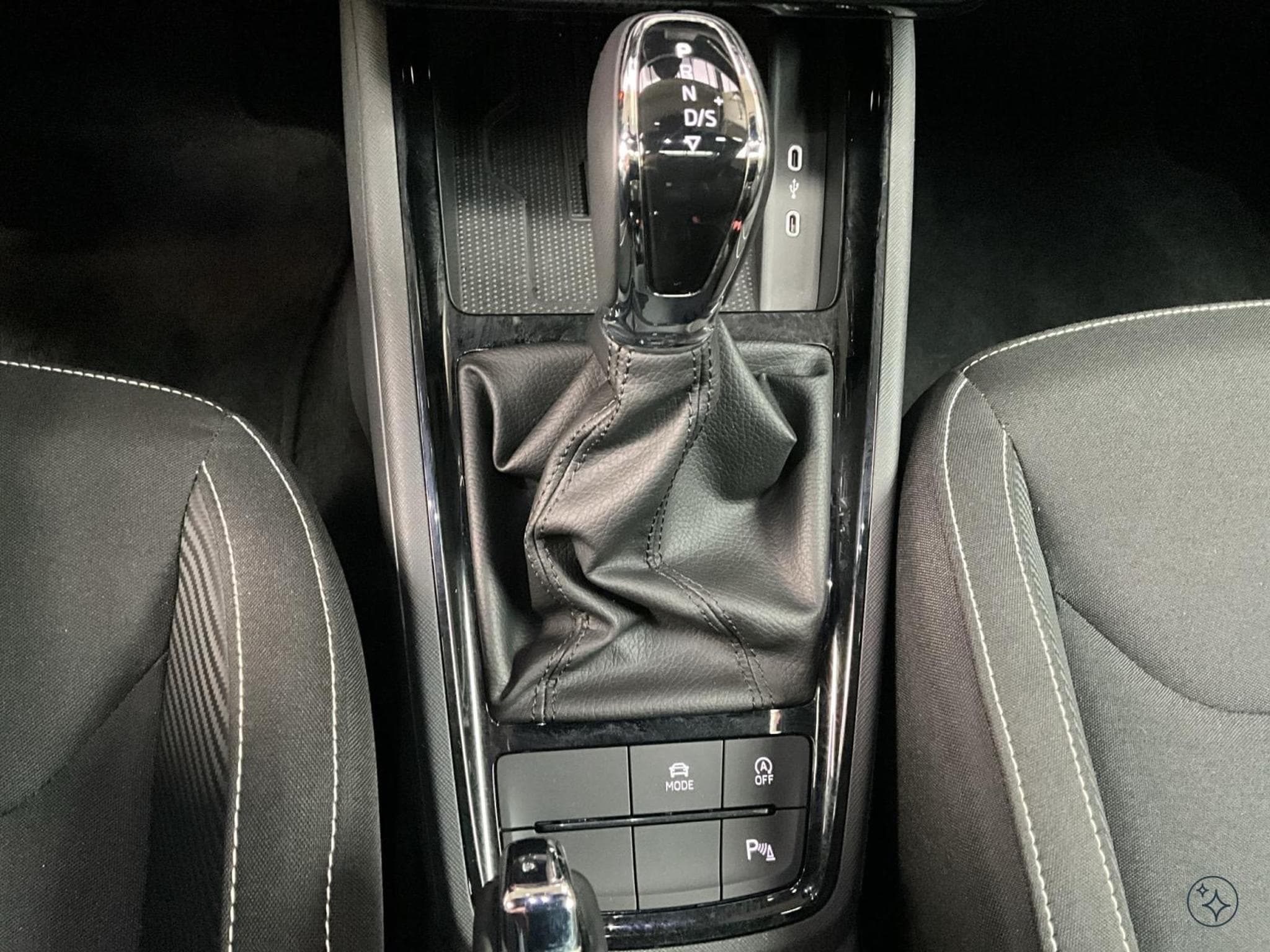 Skoda Scala Monte-Carlo+DSG+LED+Pano+RearView (2025) - Foto 12