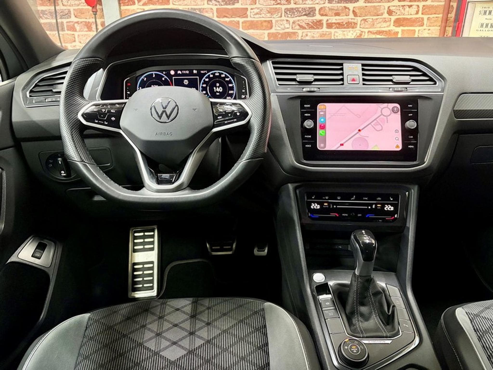 VW Tiguan Tiguan Allspace 2.0 TDi 200cv Auto 4x4 R-LINE (7Places) (2022) - Photo 4