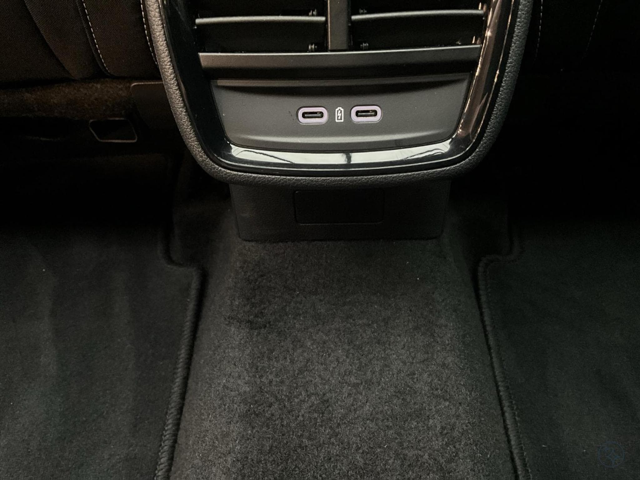 Skoda Kamiq Monte-Carlo+DSG+Pano+Park&Go+P.Drive+AHK+P.Sécurité (2025) - Foto 22