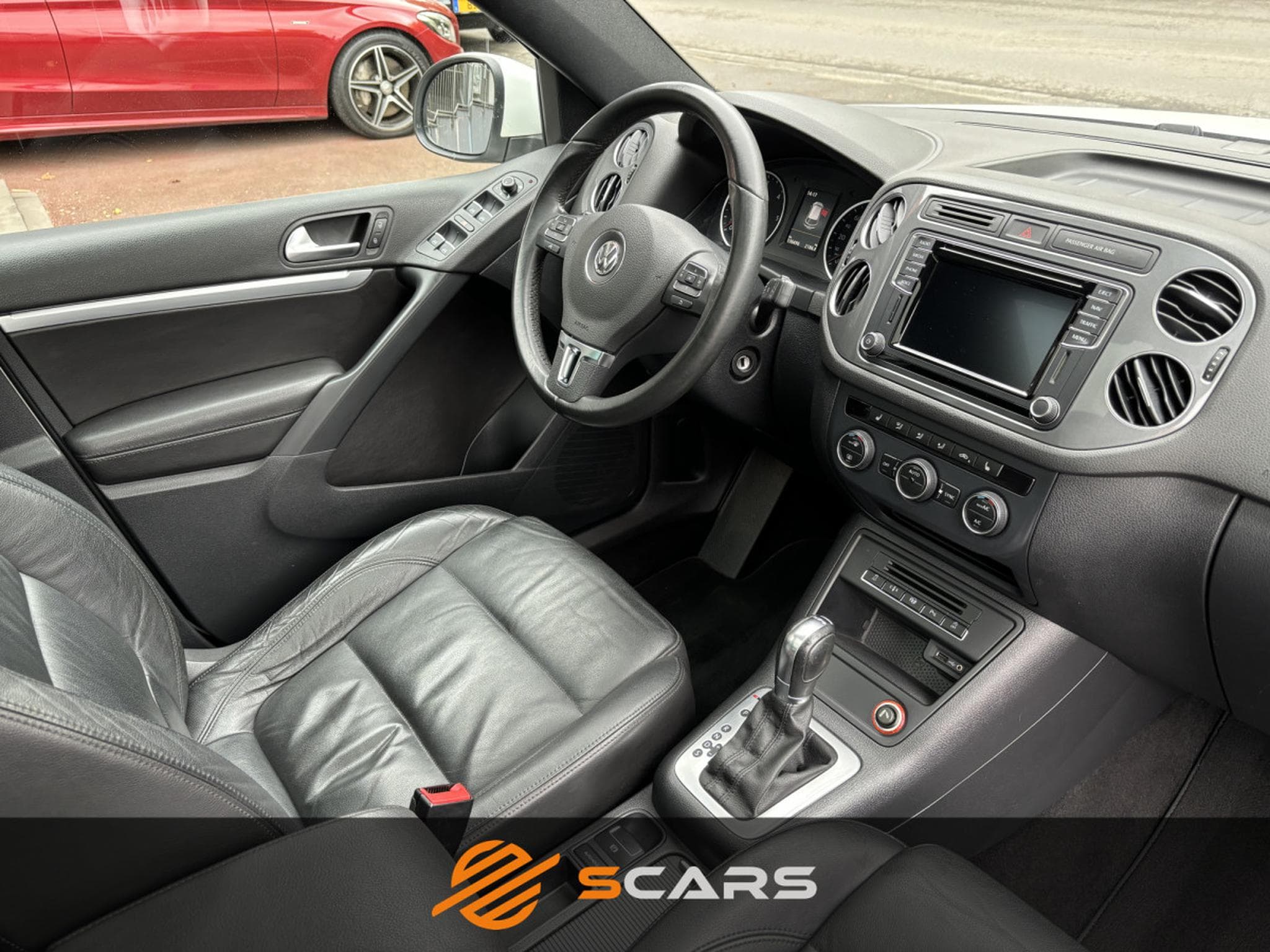 VW Tiguan 2.0 Tdi R-Line DSG 4Motion  184cv (2015) - Photo 9