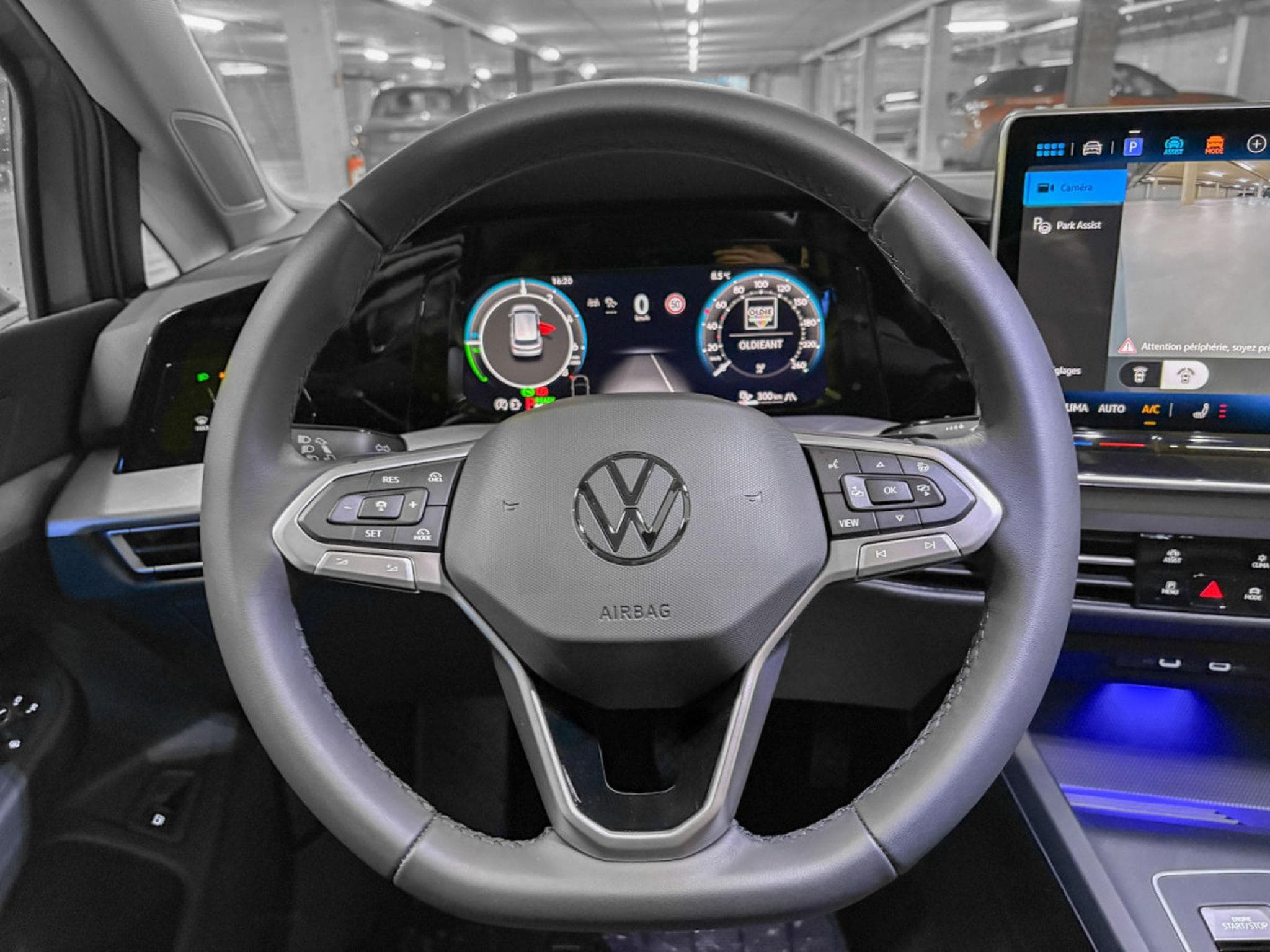 VW Golf Golf VIII FACELIFT Lim. 1.5 TSI eHybrid 150 kW Life (2026) - Photo 6